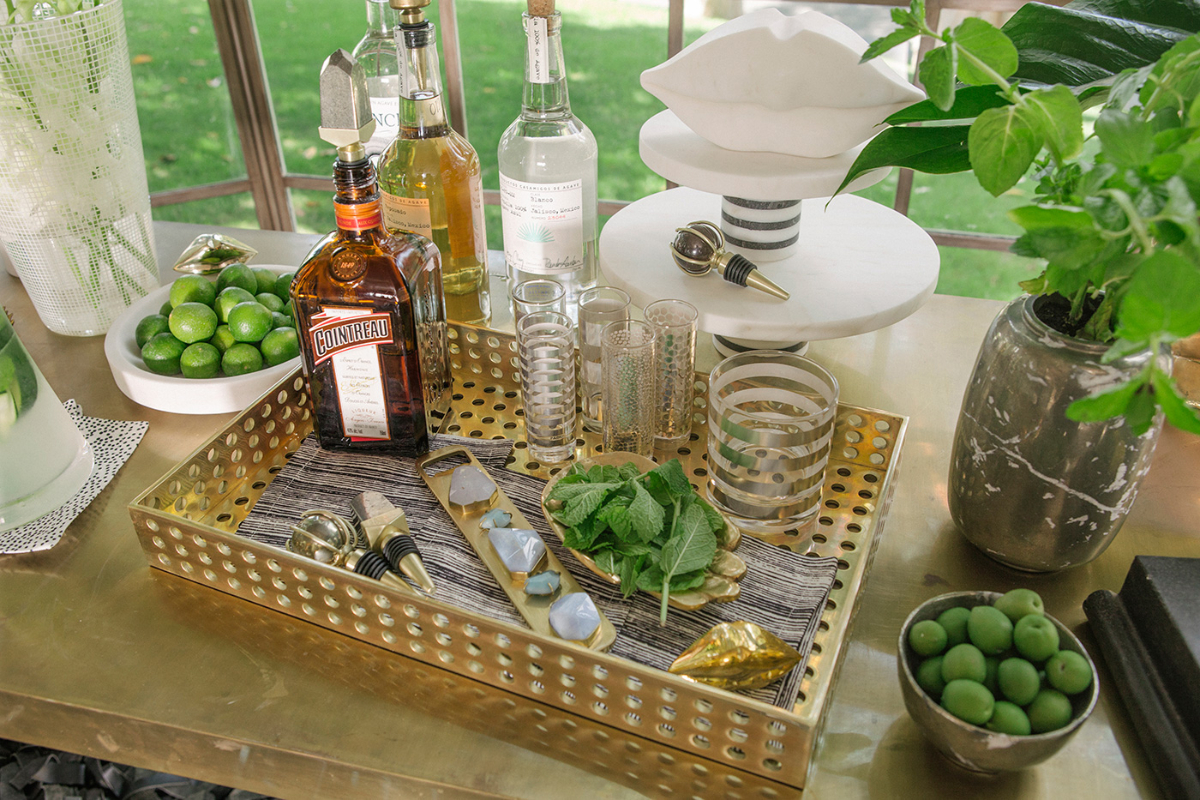 华体会体育官方在线官网 - 附件|饰品|办公家具|华体会体育官方在线官网家具|经典之吻