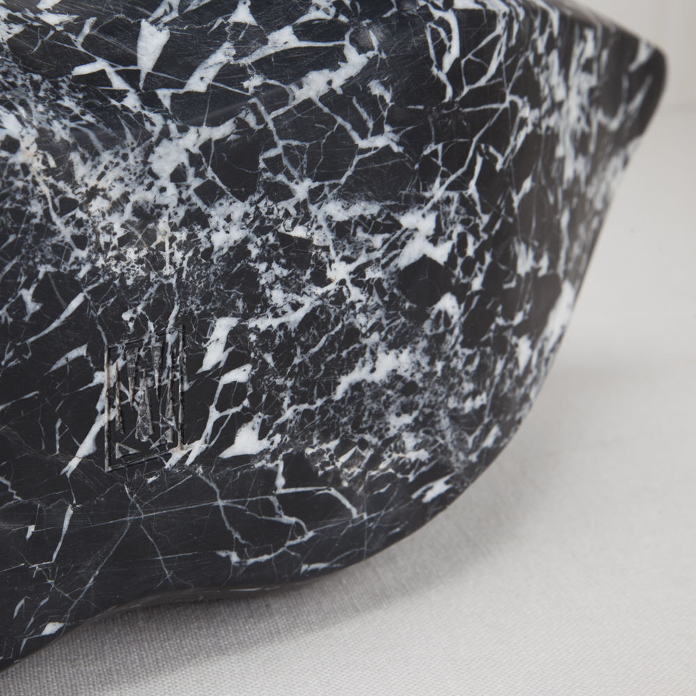 华体会体育官方在线官网 - 附件|饰品|办公家具|华体会体育官方在线官网家具|经典之吻