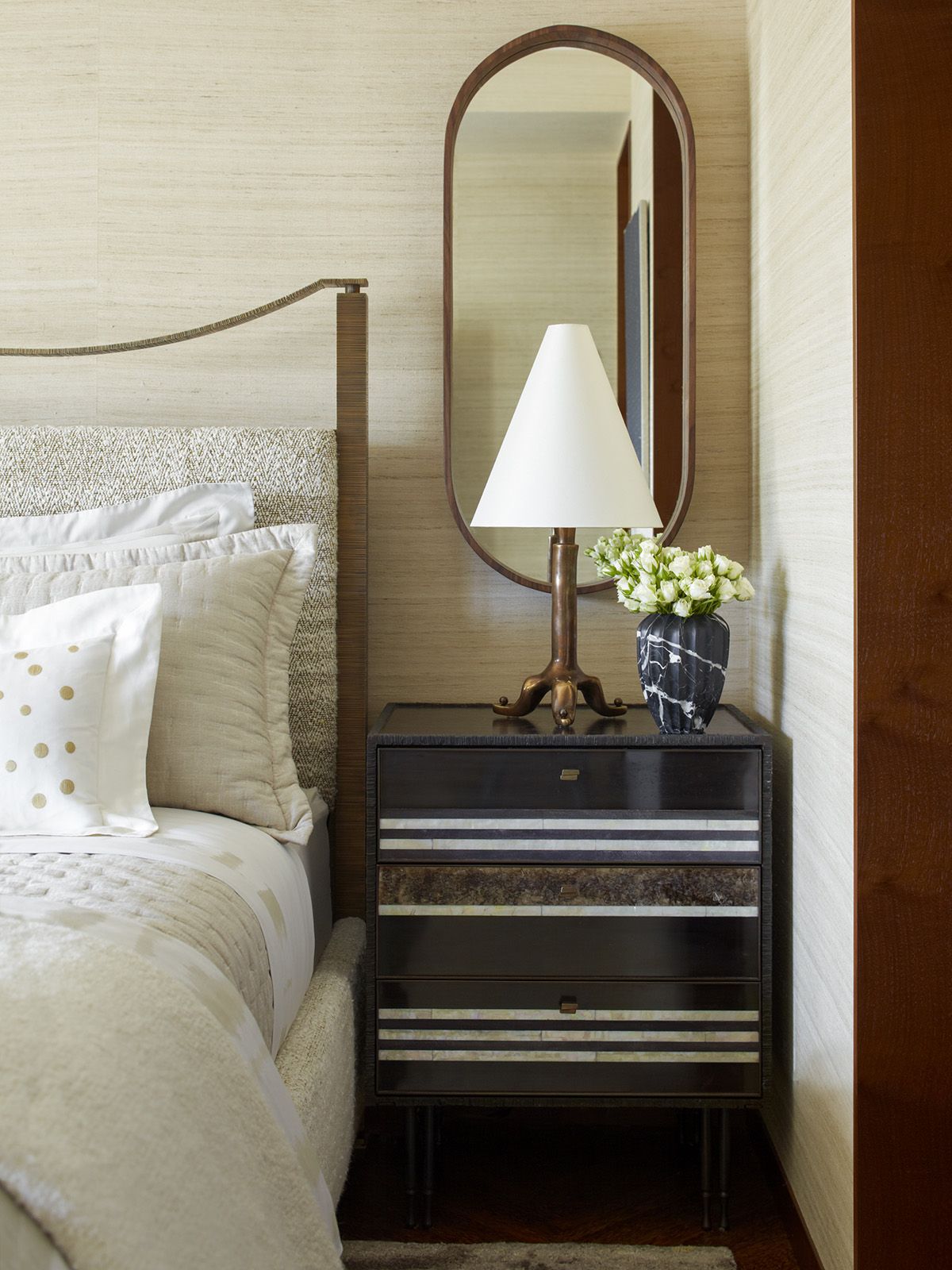 华体会体育官方在线官网 - 附件|花器|办公家具|华体会体育官方在线官网家具|凹槽花瓶