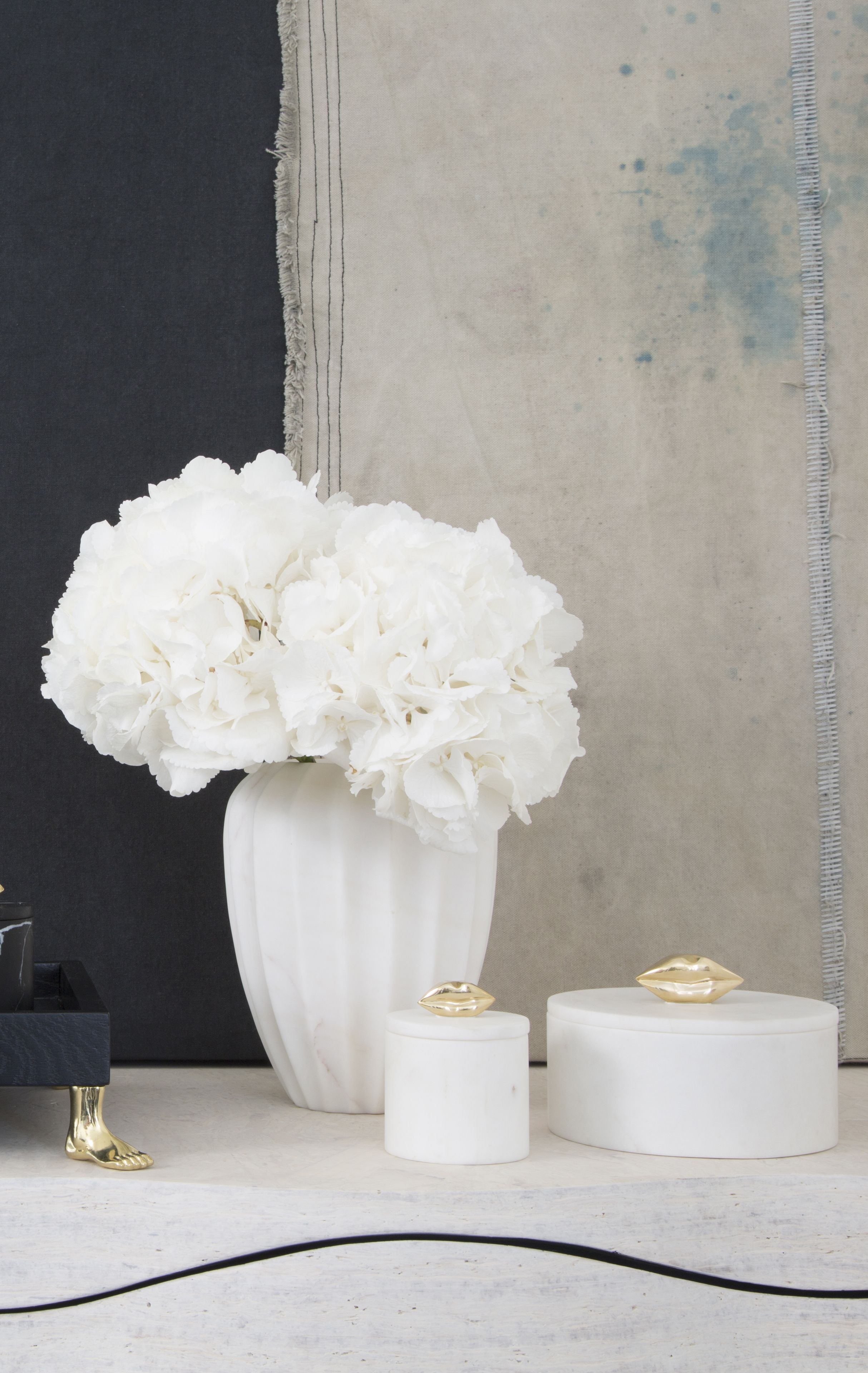 华体会体育官方在线官网 - 附件|花器|办公家具|华体会体育官方在线官网家具|凹槽花瓶