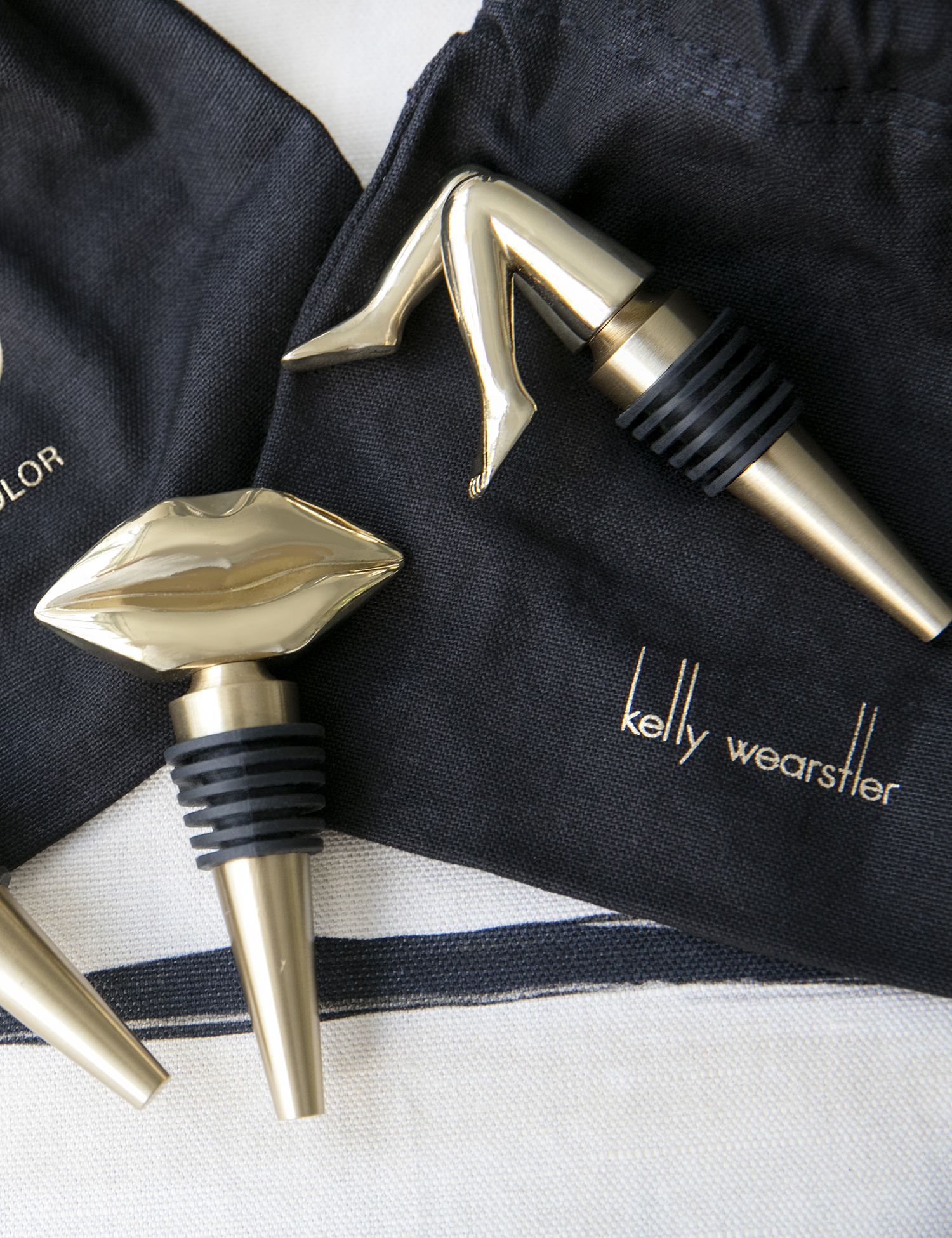 华体会体育官方在线官网 - 附件|饰品|办公家具|华体会体育官方在线官网家具|Acolyte酒塞