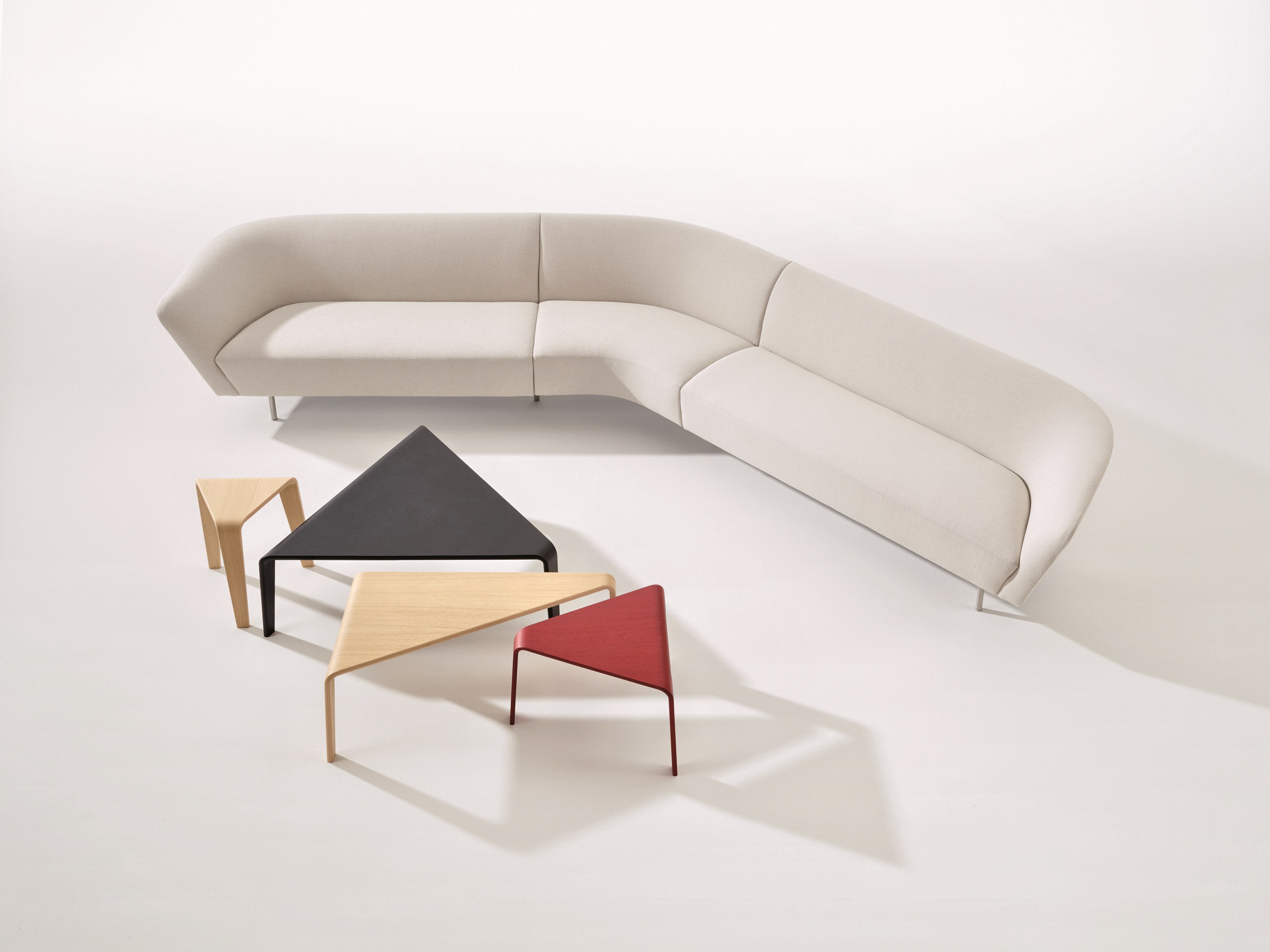 华体会体育官方在线官网 - 桌几|茶几/边几|办公家具|华体会体育官方在线官网家具|Ply 角几/茶几/咖啡桌