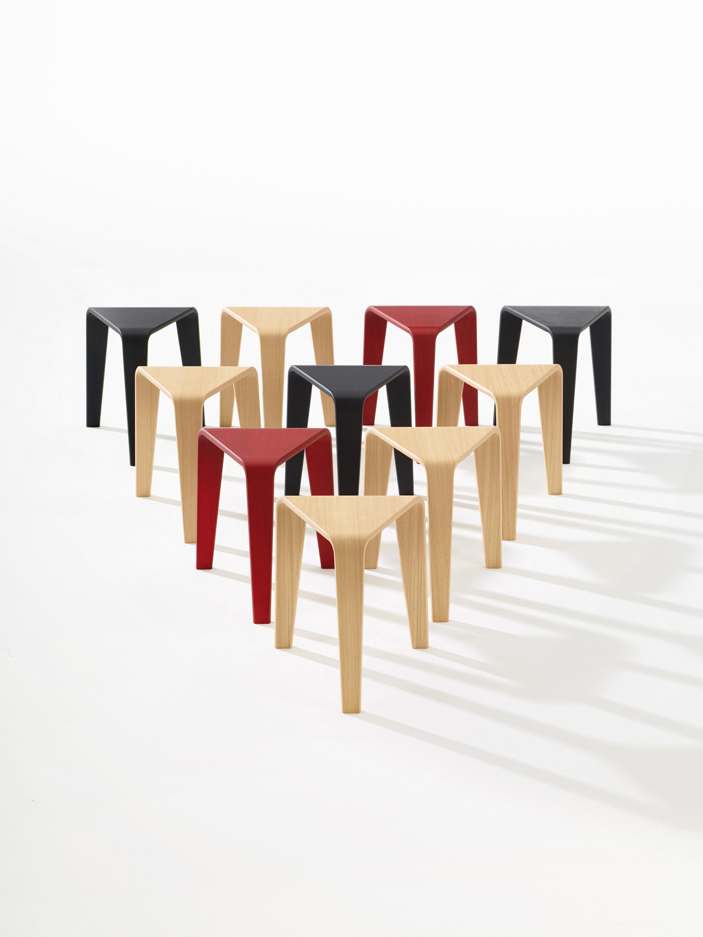 华体会体育官方在线官网 - 桌几|茶几/边几|办公家具|华体会体育官方在线官网家具|Ply 角几/茶几/咖啡桌