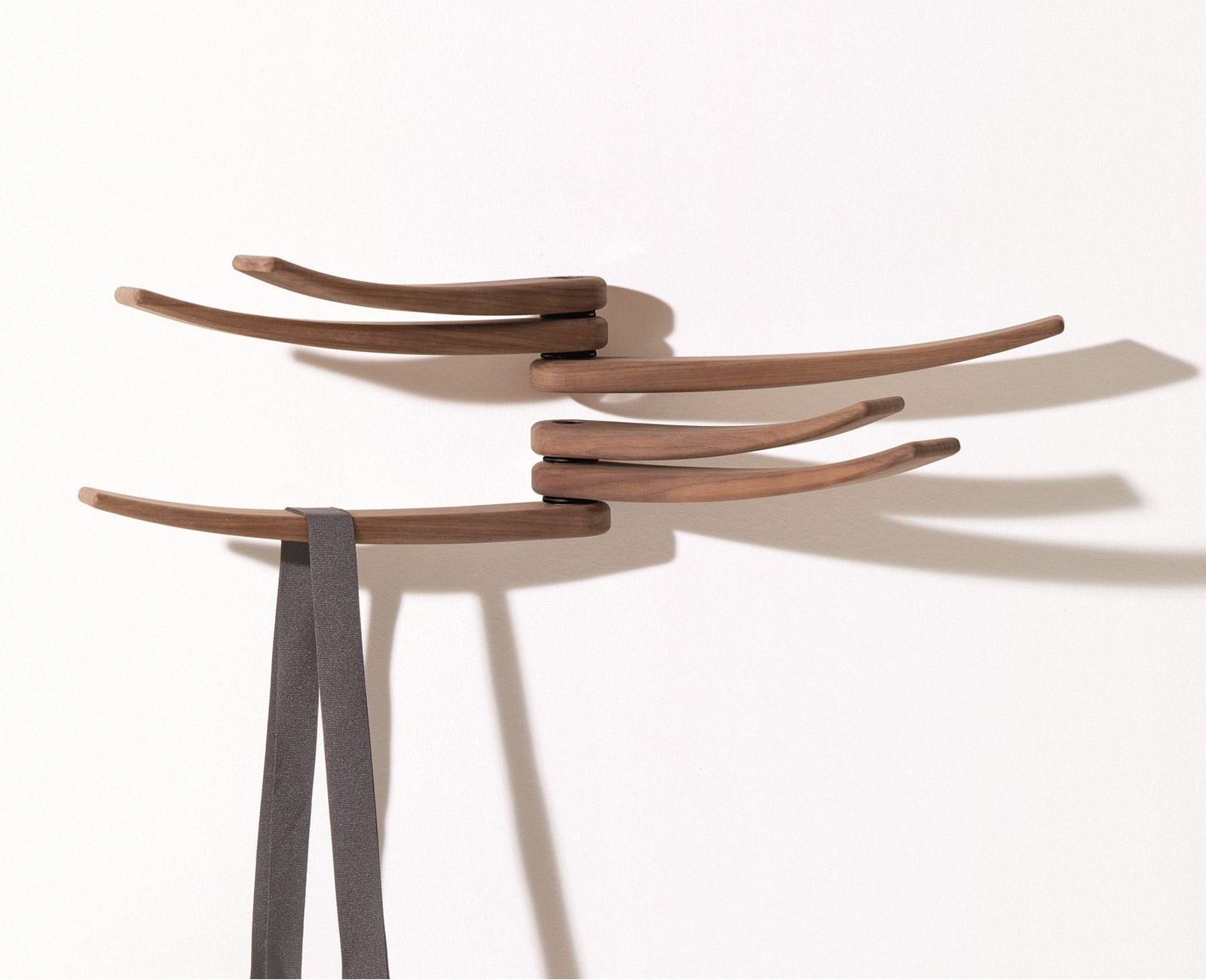 华体会体育官方在线官网 - 附件|衣帽架|办公家具|华体会体育官方在线官网家具|Wing 墙挂衣架