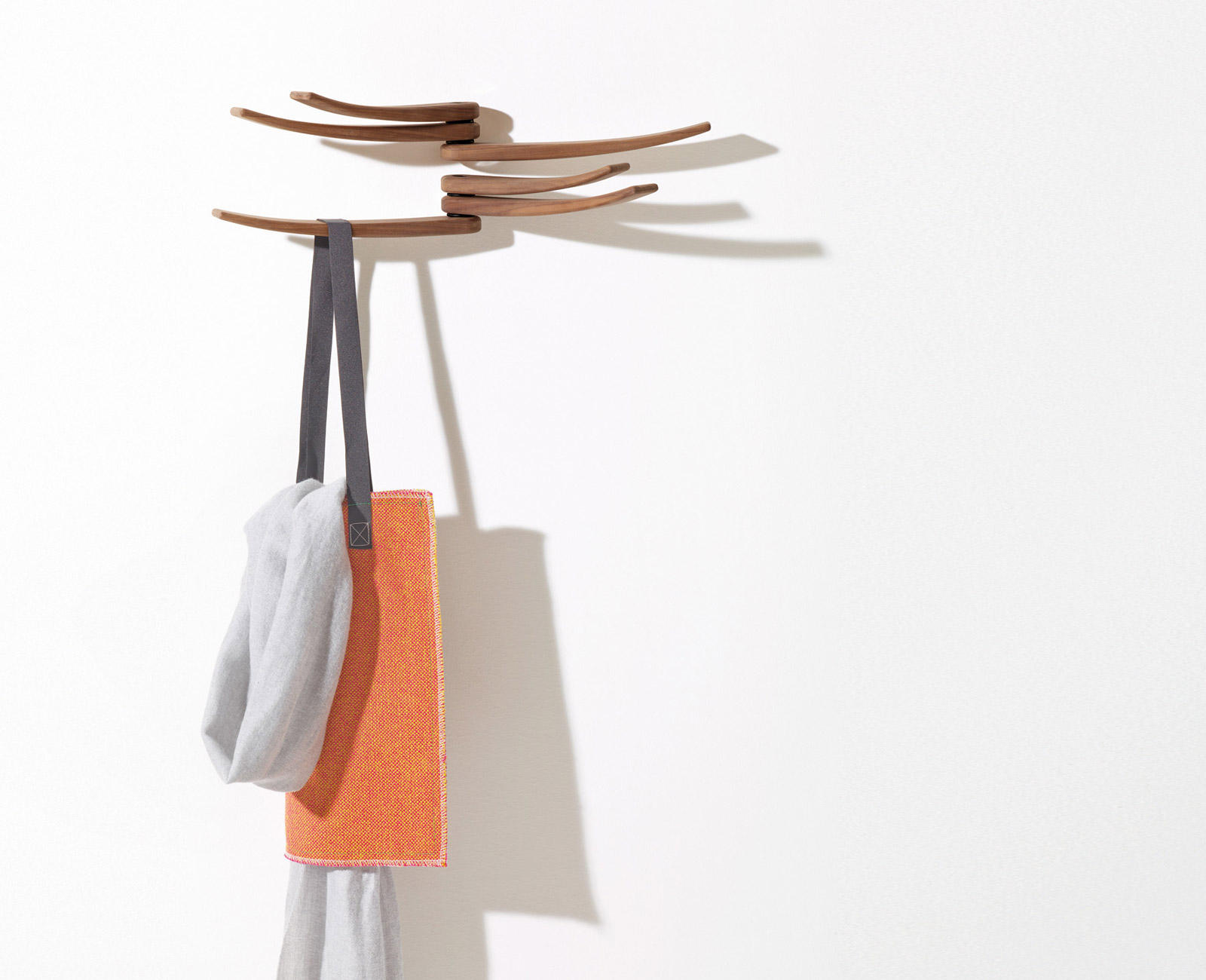 华体会体育官方在线官网 - 附件|衣帽架|办公家具|华体会体育官方在线官网家具|Wing 墙挂衣架