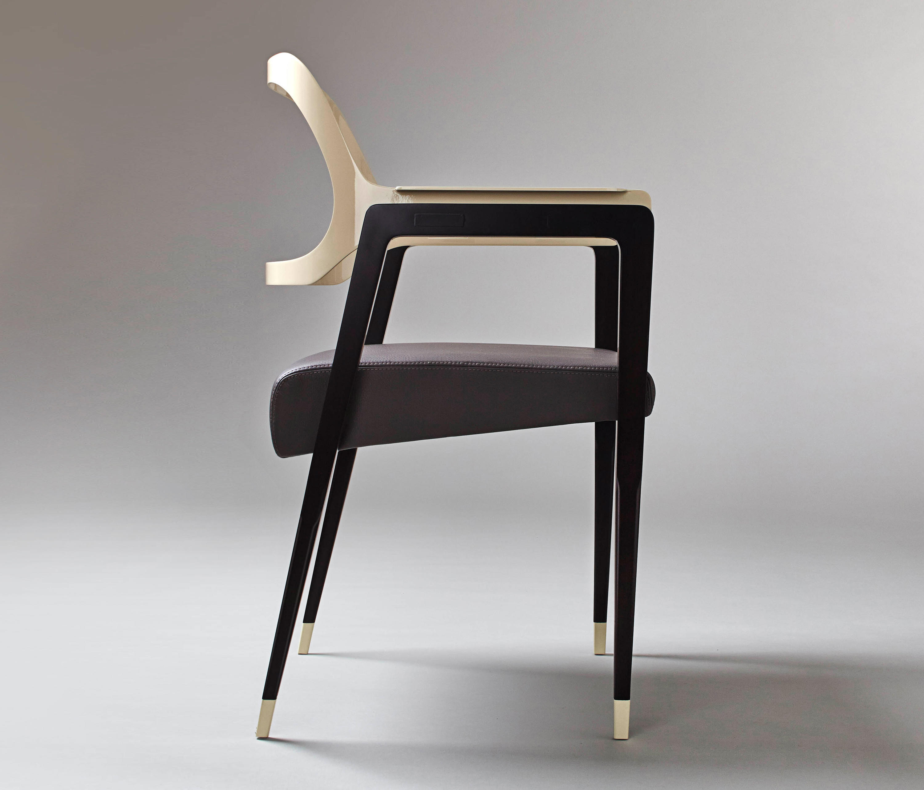 华体会体育官方在线官网 - 坐具|餐椅|办公家具|华体会体育官方在线官网家具|卡尔顿餐椅