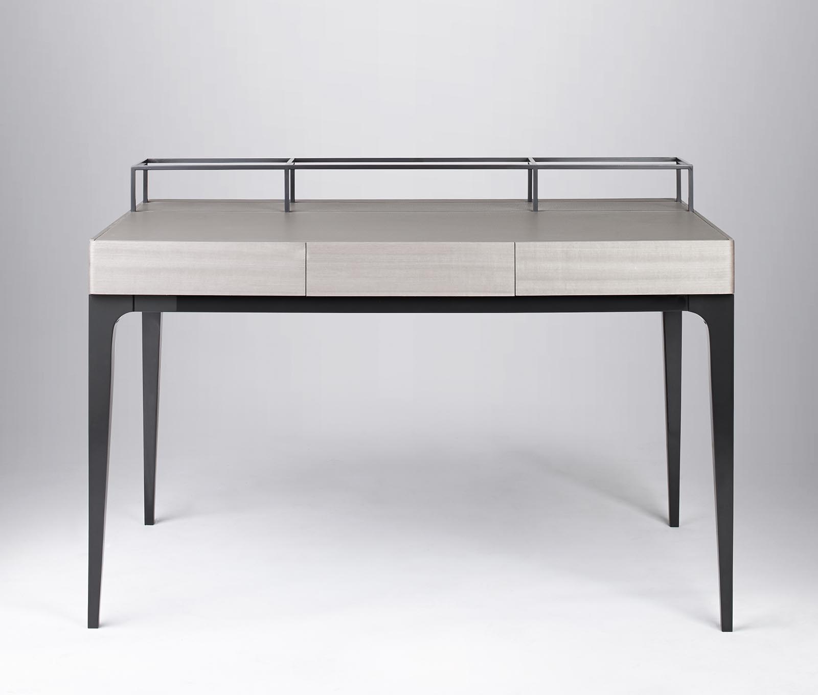 [华体会体育官方在线官网 - 桌几|办公桌|办公家具|华体会体育官方在线官网家具|海明威书桌]