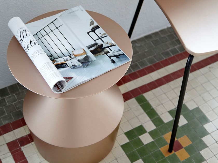 华体会体育官方在线官网 - 桌几|茶几/边几|办公家具|华体会体育官方在线官网家具|Shape 茶几/角几