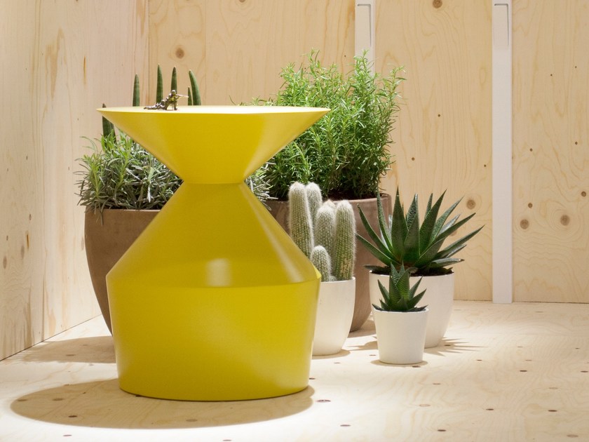 华体会体育官方在线官网 - 桌几|茶几/边几|办公家具|华体会体育官方在线官网家具|Shape 茶几/角几