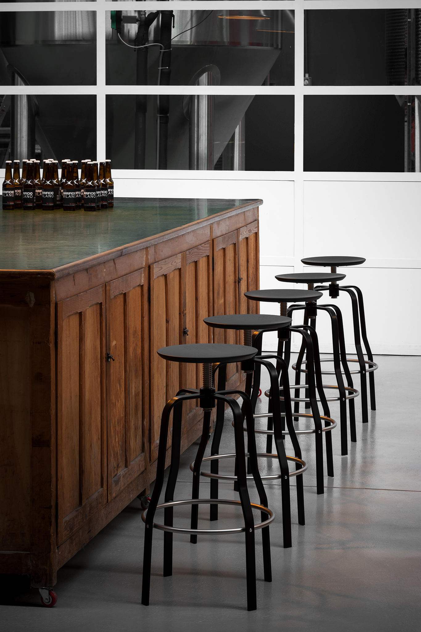 华体会体育官方在线官网 - 坐具|吧椅/凳子|办公家具|华体会体育官方在线官网家具|GIRO 椅子