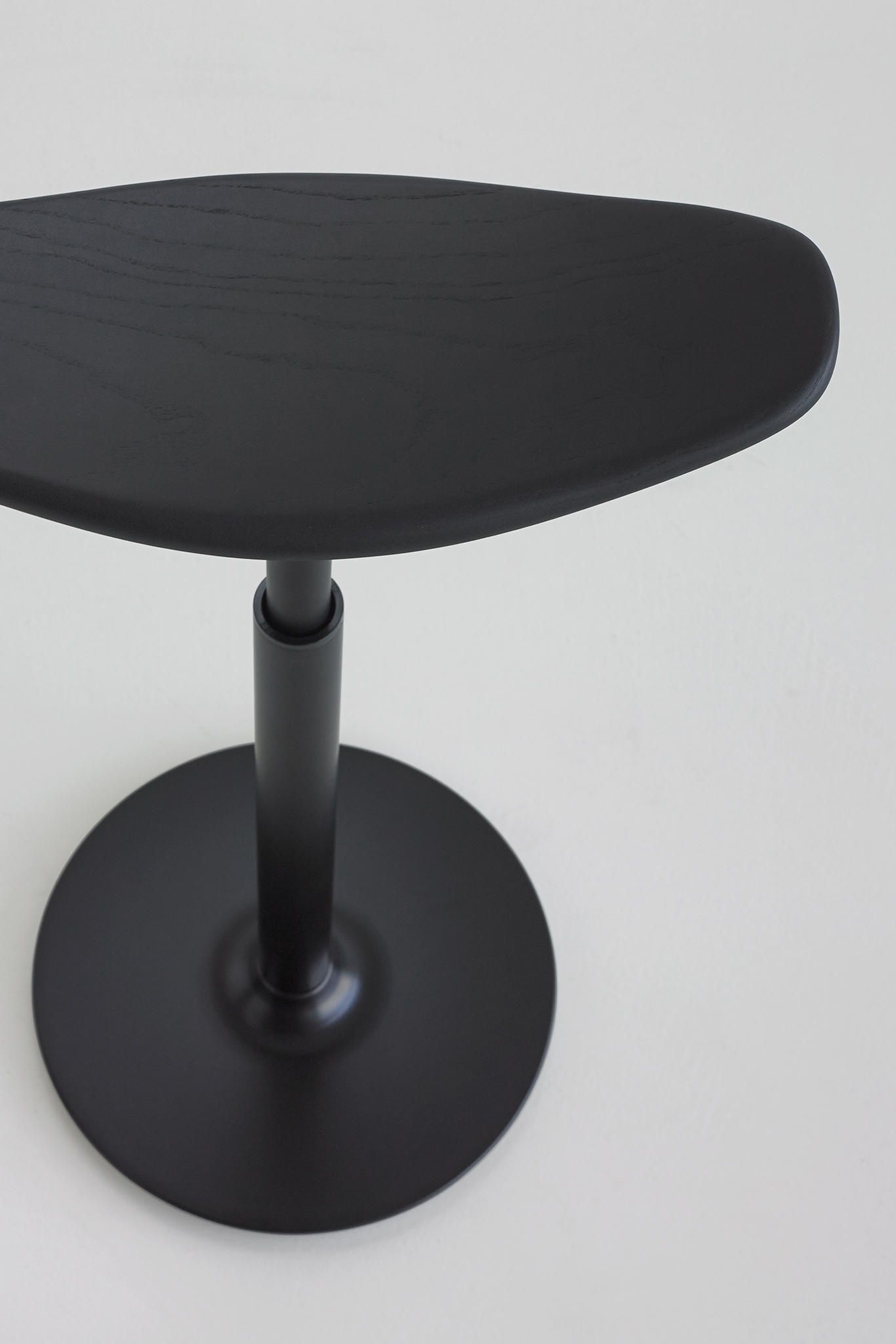 华体会体育官方在线官网 - 坐具|吧椅/凳子|办公家具|华体会体育官方在线官网家具|RYO 凳/吧椅