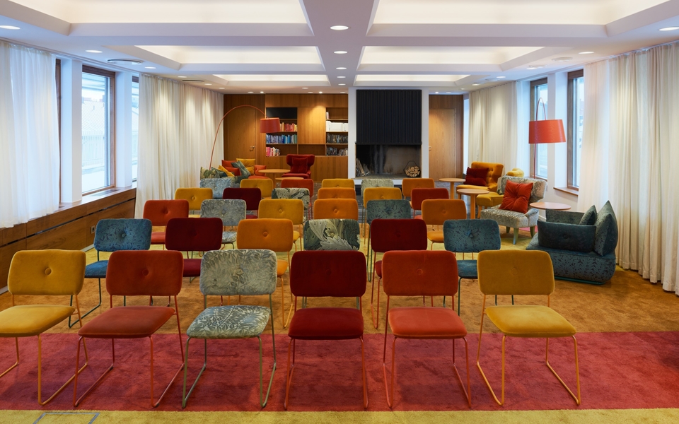 华体会体育官方在线官网 - 坐具|休闲椅|办公家具|华体会体育官方在线官网家具|DUNDRA 洽谈椅