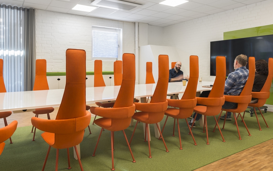 华体会体育官方在线官网 - 坐具|休闲椅|办公家具|华体会体育官方在线官网家具|POPPE  休闲椅