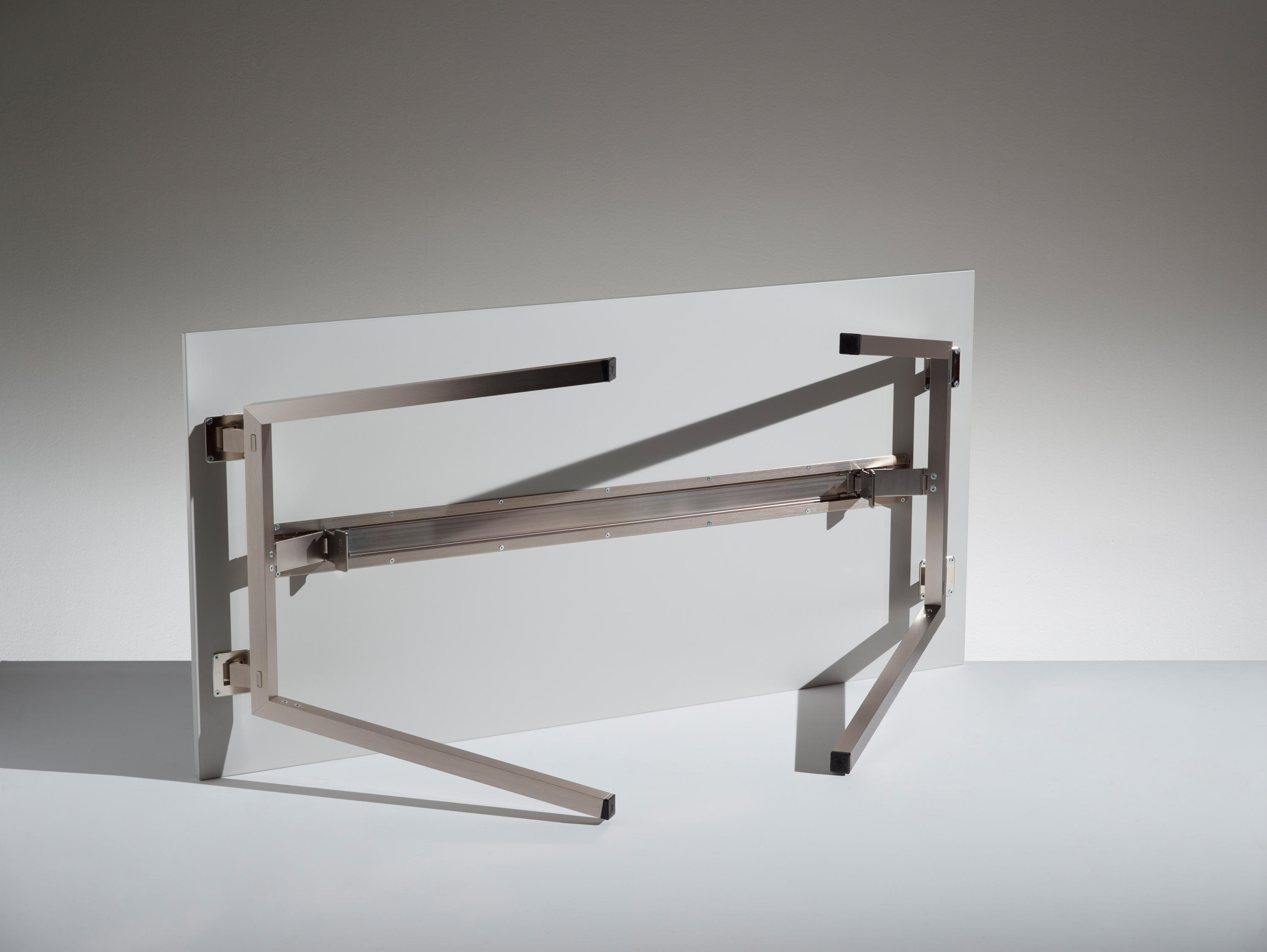 华体会体育官方在线官网 - 桌几|办公桌|办公家具|华体会体育官方在线官网家具|PIKAPPA 书桌