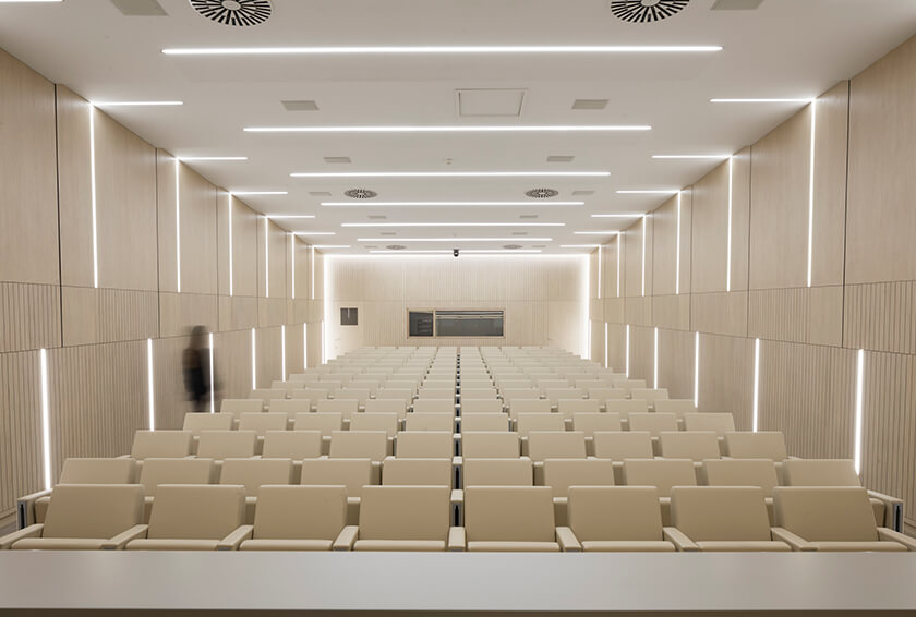 公共座椅|礼堂椅、报告厅椅|办公家具|华体会体育官方在线官网家具|C100 剧院/礼堂椅