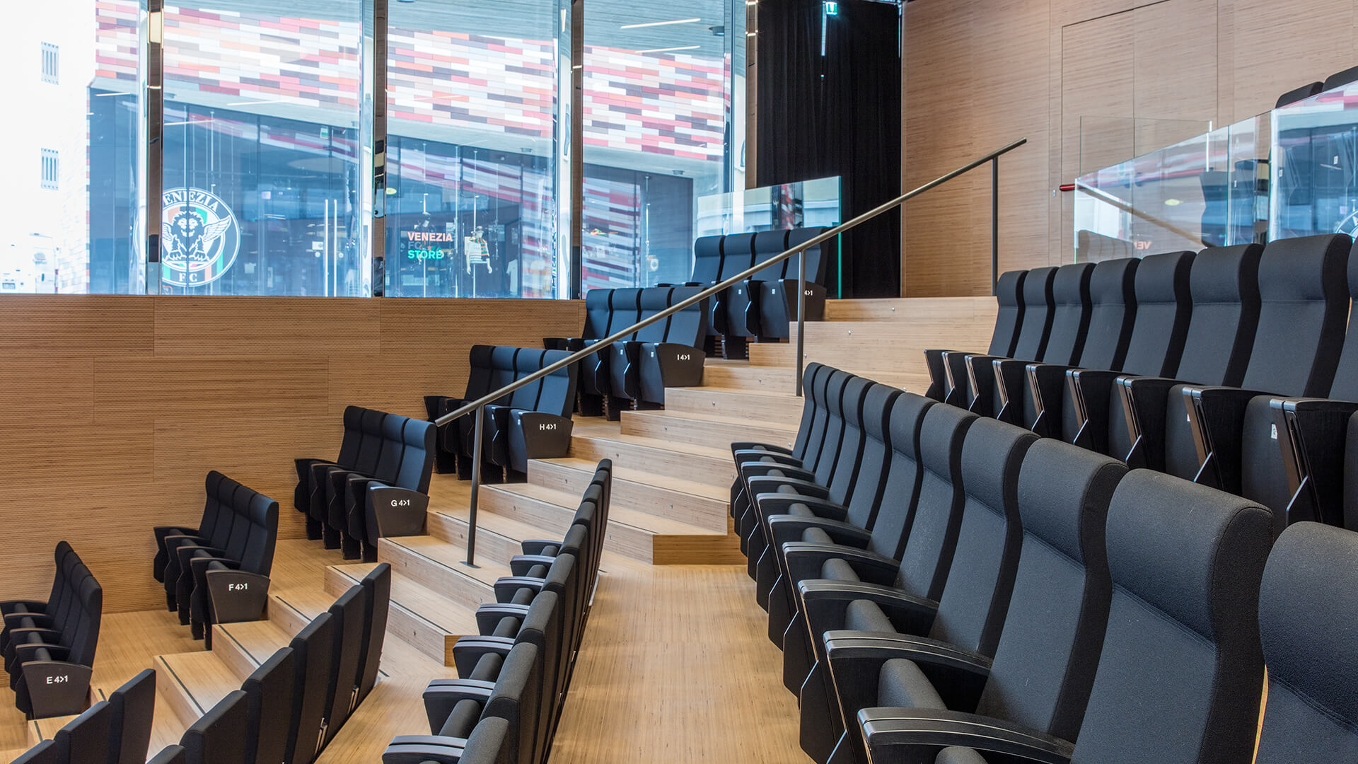 公共座椅|礼堂椅、报告厅椅|办公家具|华体会体育官方在线官网家具|Unica 剧院/礼堂椅