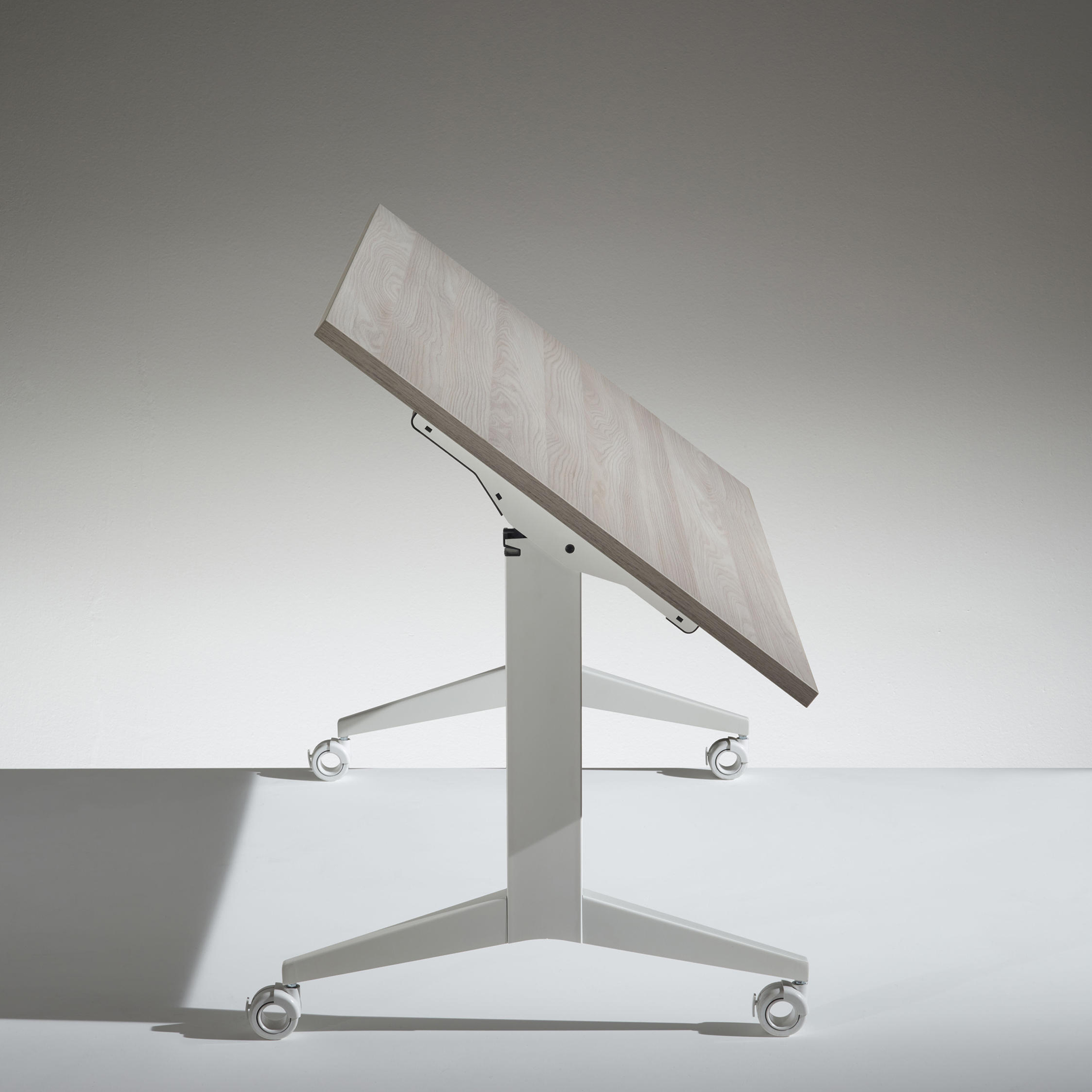 [办公屏风|办公屏风系统|办公家具|华体会体育官方在线官网家具|Flip folding table 翻转折叠桌]