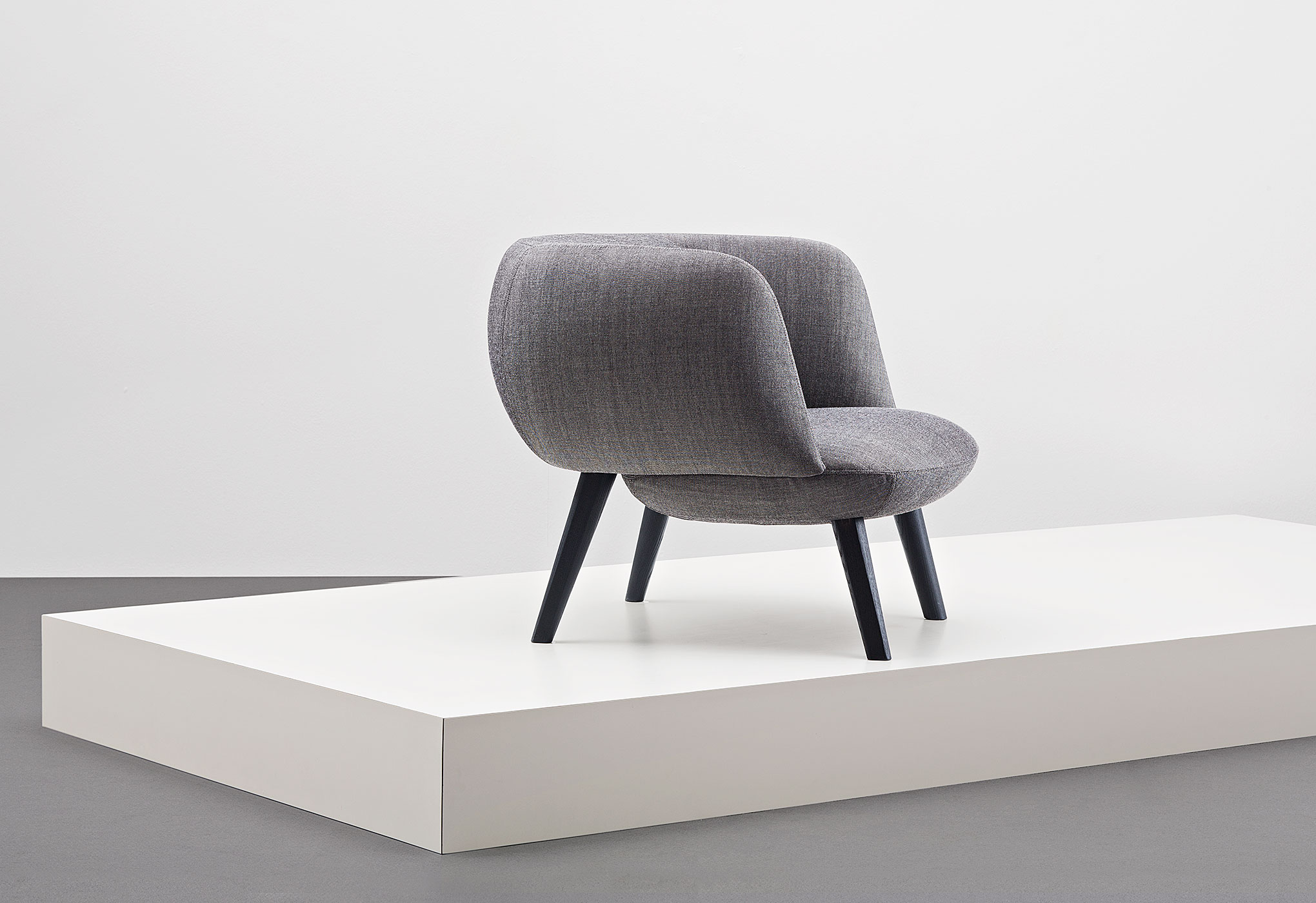 华体会体育官方在线官网 - 坐具|休闲椅|办公家具|华体会体育官方在线官网家具|Betty 休闲椅