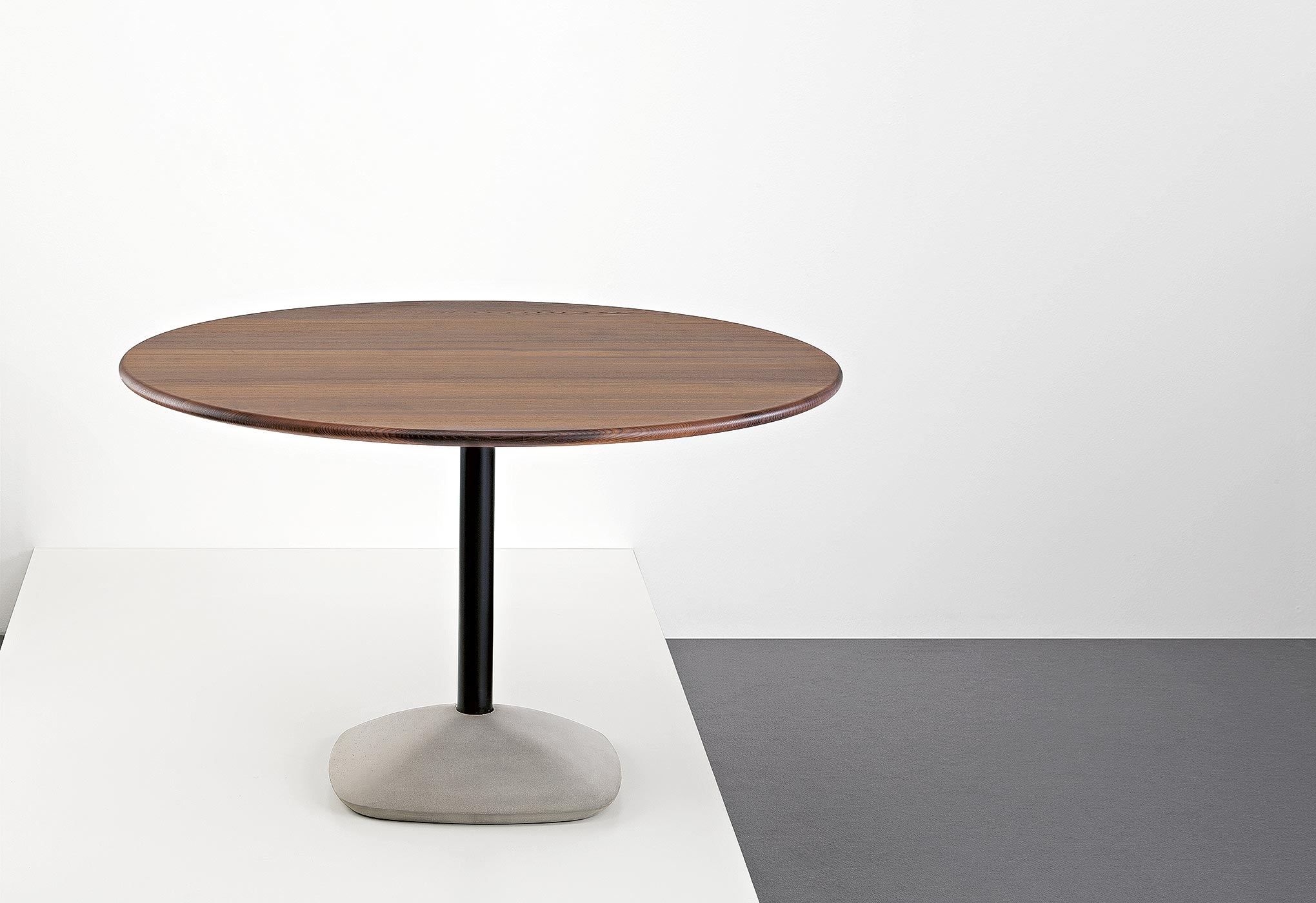 华体会体育官方在线官网 - 桌几|茶几/边几|办公家具|华体会体育官方在线官网家具|Baba 咖啡桌/茶几