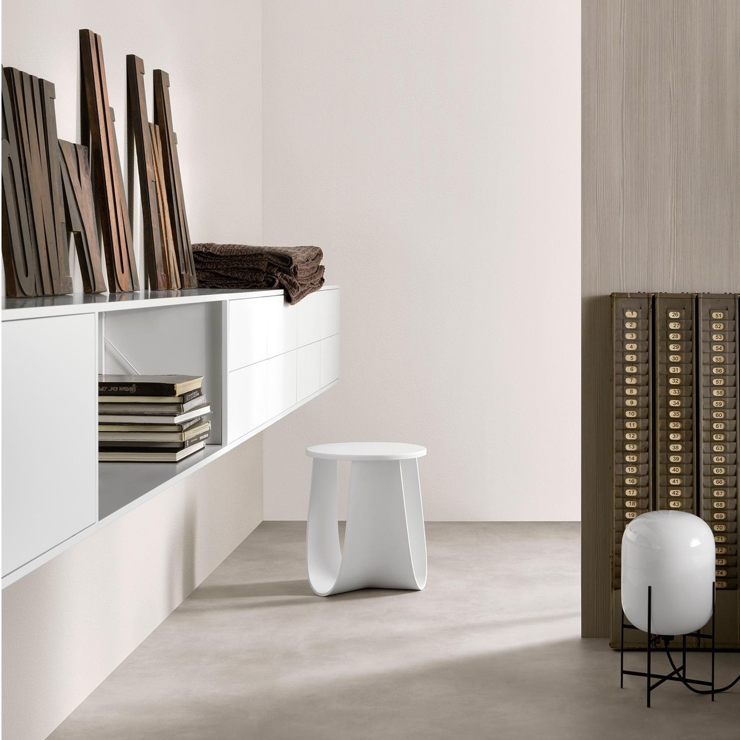 华体会体育官方在线官网 - 桌几|茶几/边几|办公家具|华体会体育官方在线官网家具|Polyurethane stool  茶几/角几