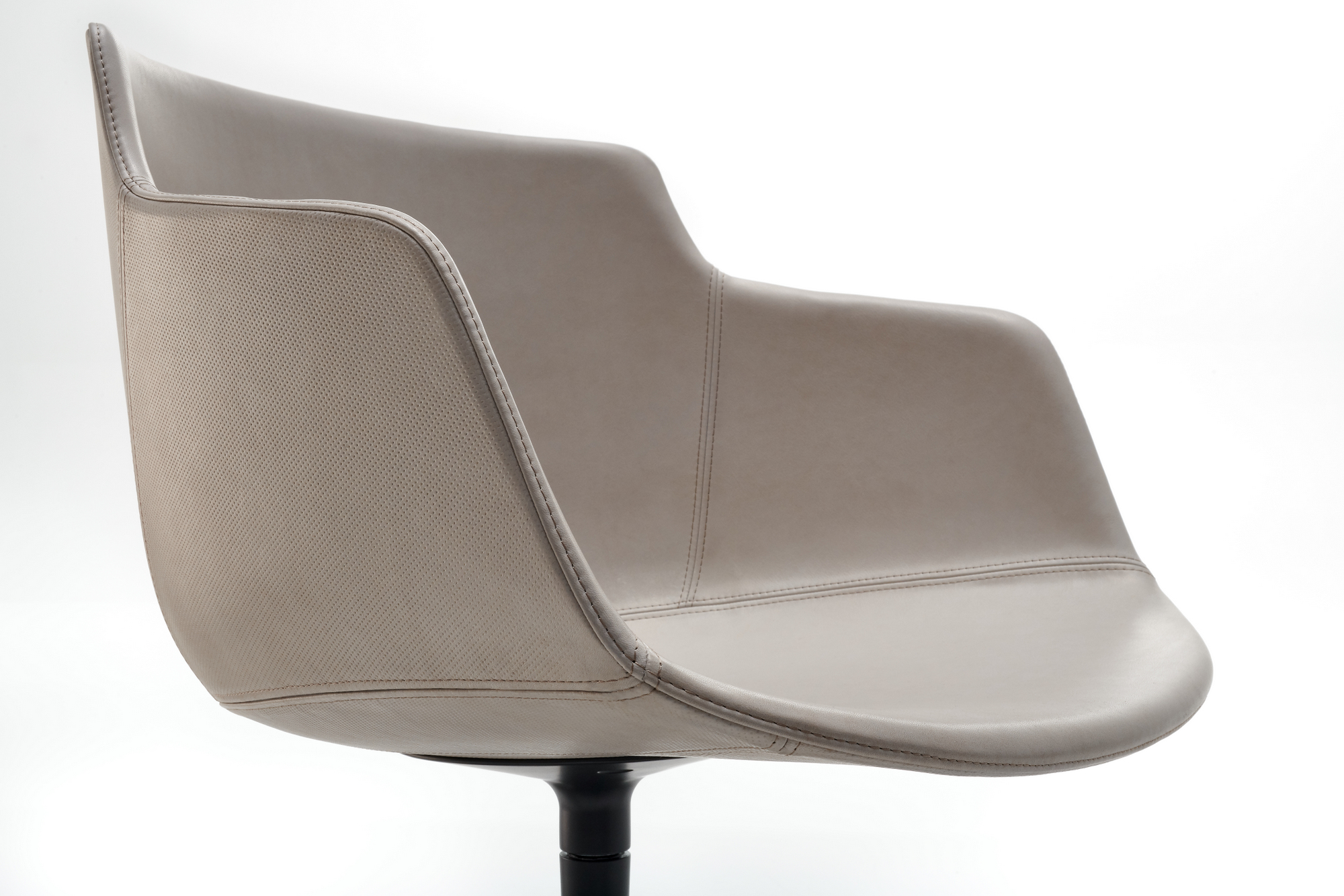 华体会体育官方在线官网 - 坐具|餐椅|办公家具|华体会体育官方在线官网家具|FLOW LEATHER 洽谈椅/餐椅