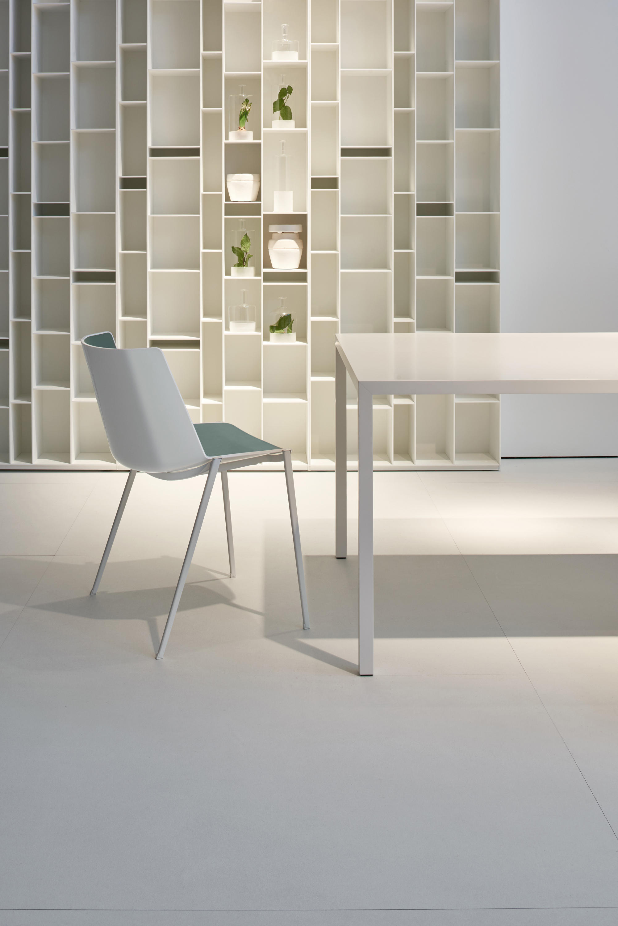 华体会体育官方在线官网 - 坐具|餐椅|办公家具|华体会体育官方在线官网家具|AIKU 洽谈椅/餐椅