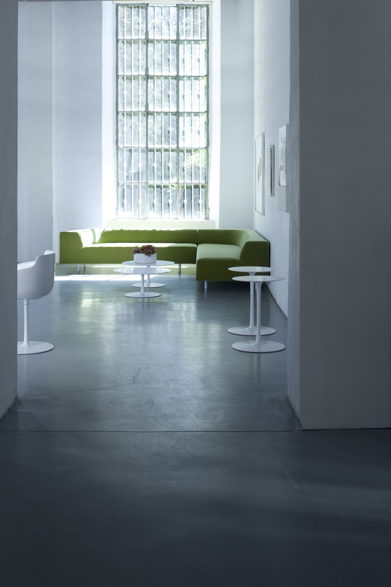 华体会体育官方在线官网 - 桌几|茶几/边几|办公家具|华体会体育官方在线官网家具|FLOW LOW TABLES 茶几/咖啡桌