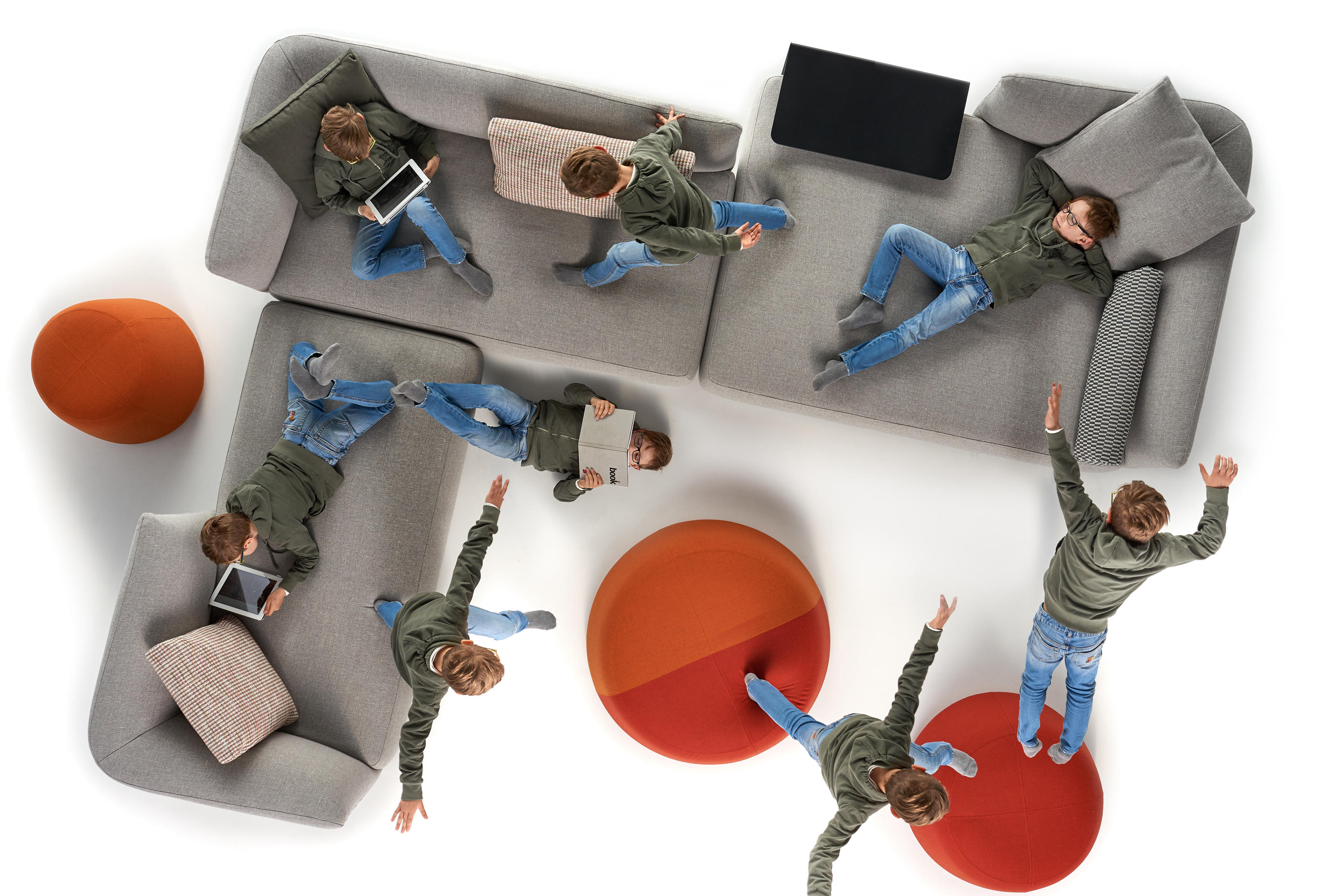 华体会体育官方在线官网 - 坐具|沙发|办公家具|华体会体育官方在线官网家具|COSY 组合沙发