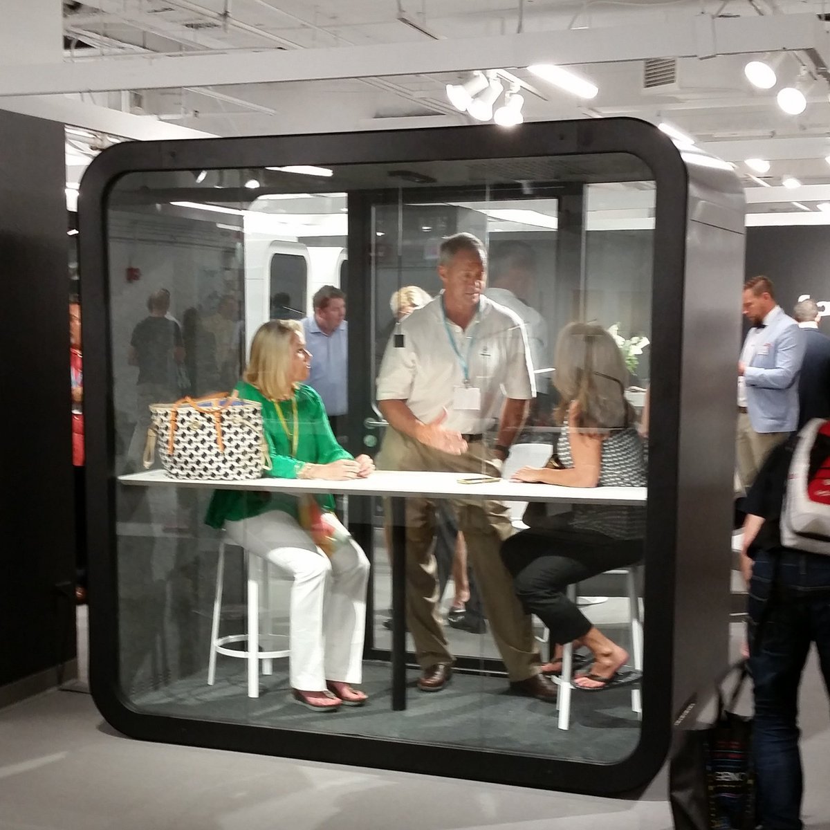 会议台|静音舱/洽谈屋|办公家具|华体会体育官方在线官网家具|Framery 2Q 隔音屋/洽谈屋