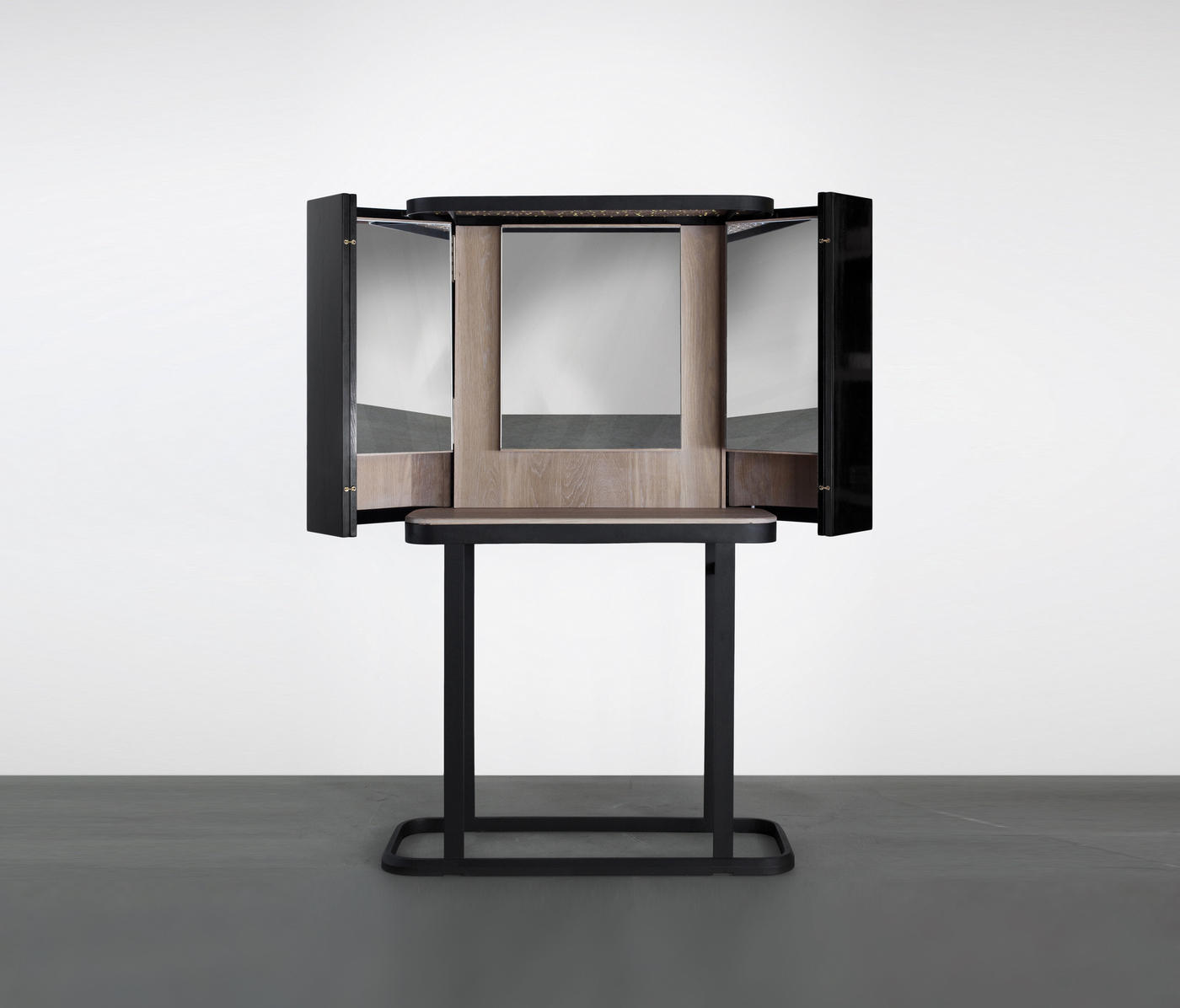 华体会体育官方在线官网 - 卧室|梳妆台/凳|办公家具|华体会体育官方在线官网家具|THE NARCISSIST 梳妆台