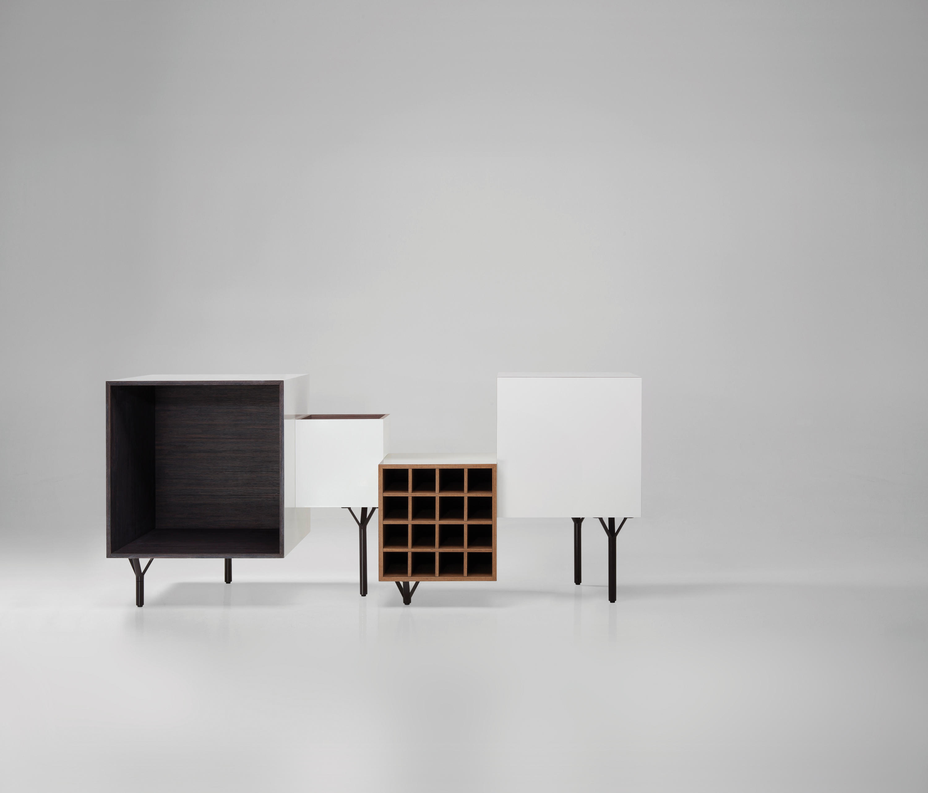 [华体会体育官方在线官网 - 储物|装饰架|办公家具|华体会体育官方在线官网家具|Free Port Cabinet 装饰柜/边柜]