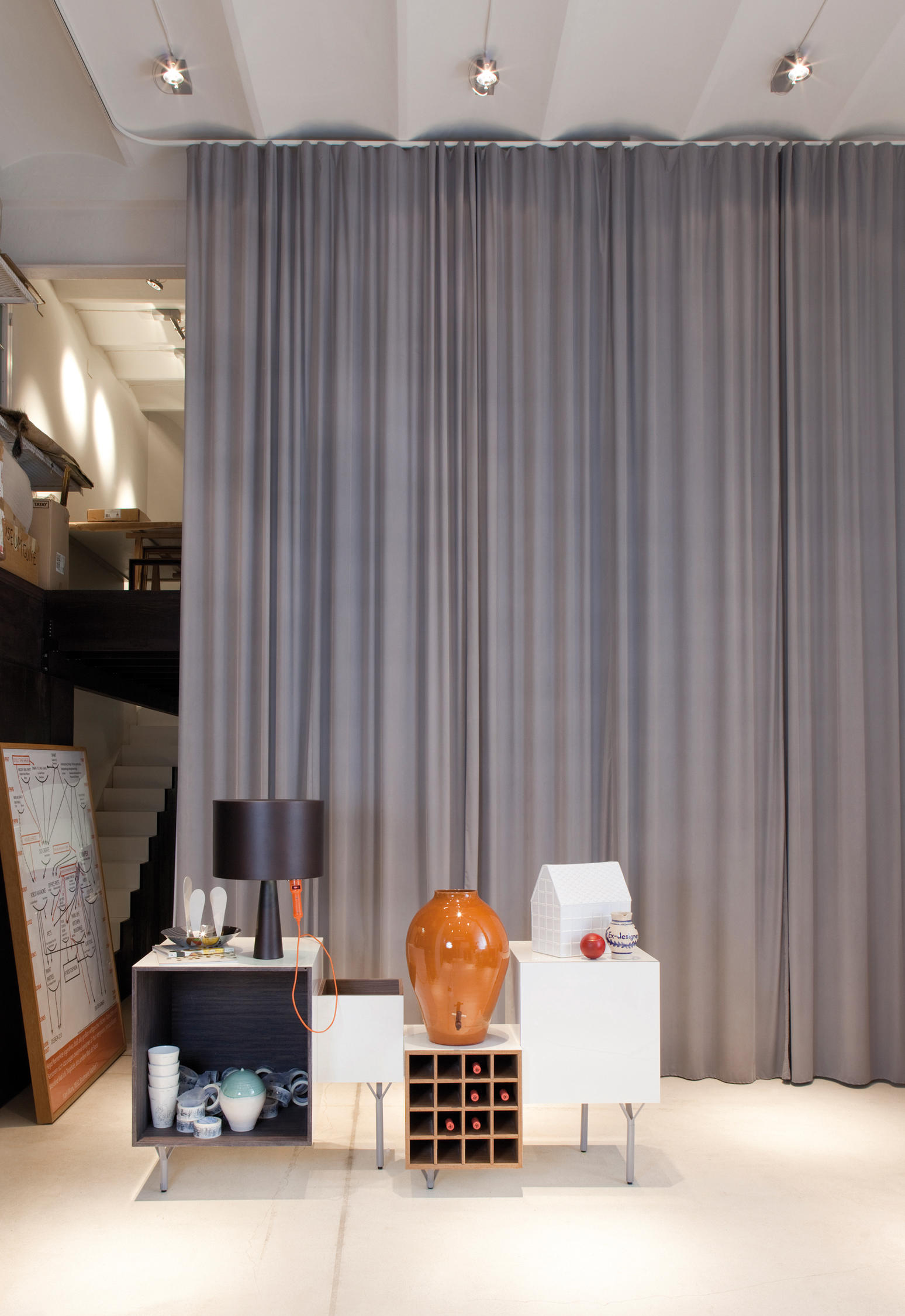 华体会体育官方在线官网 - 储物|装饰架|办公家具|华体会体育官方在线官网家具|Free Port Cabinet 装饰柜/边柜