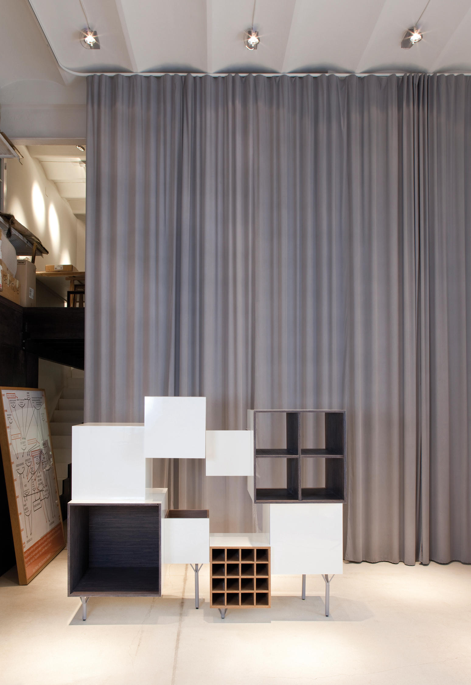 华体会体育官方在线官网 - 储物|装饰架|办公家具|华体会体育官方在线官网家具|Free Port Cabinet 装饰柜/边柜