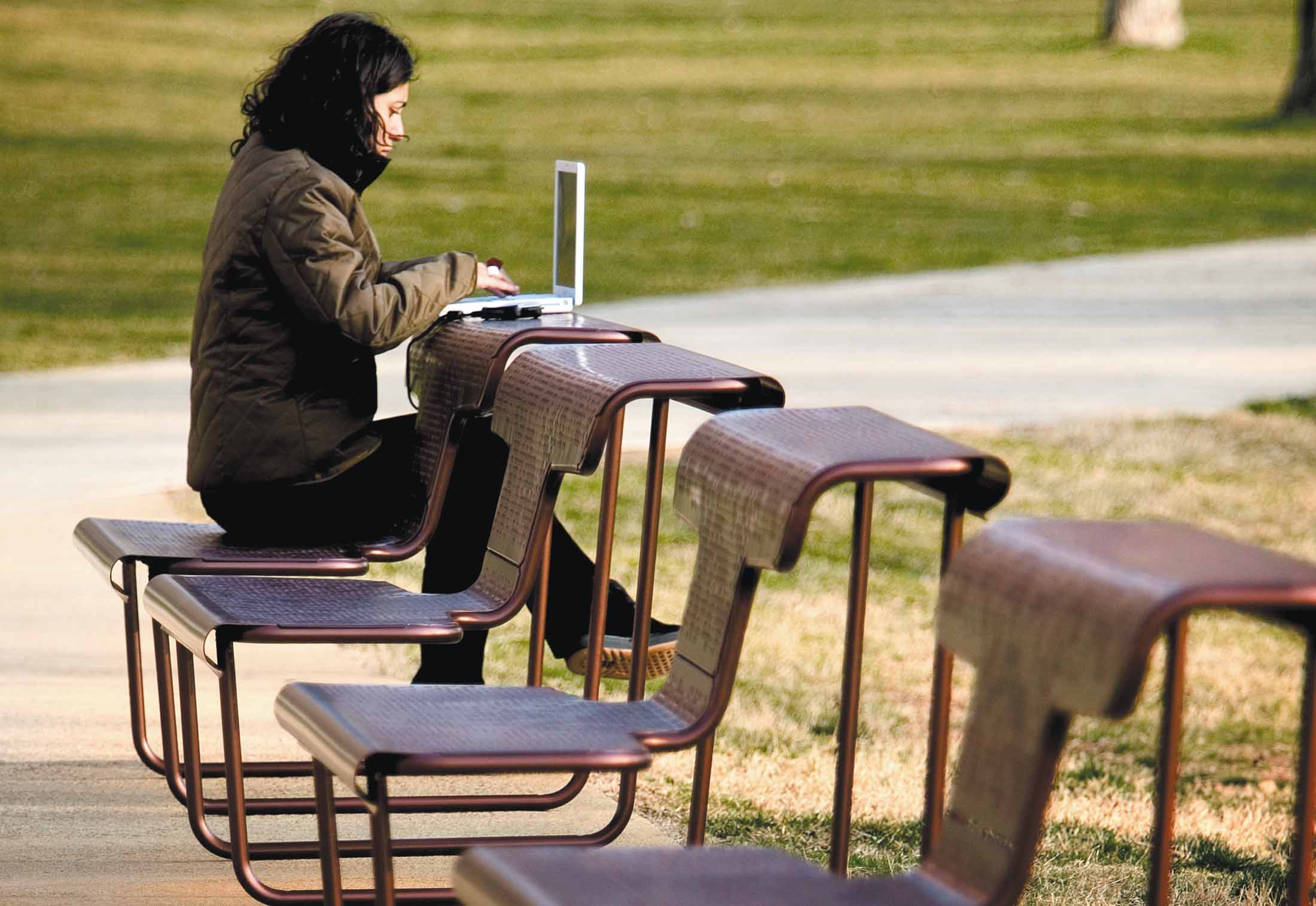 华体会体育官方在线官网 - 坐具|户外椅|办公家具|华体会体育官方在线官网家具|EL POETA  户外等候椅