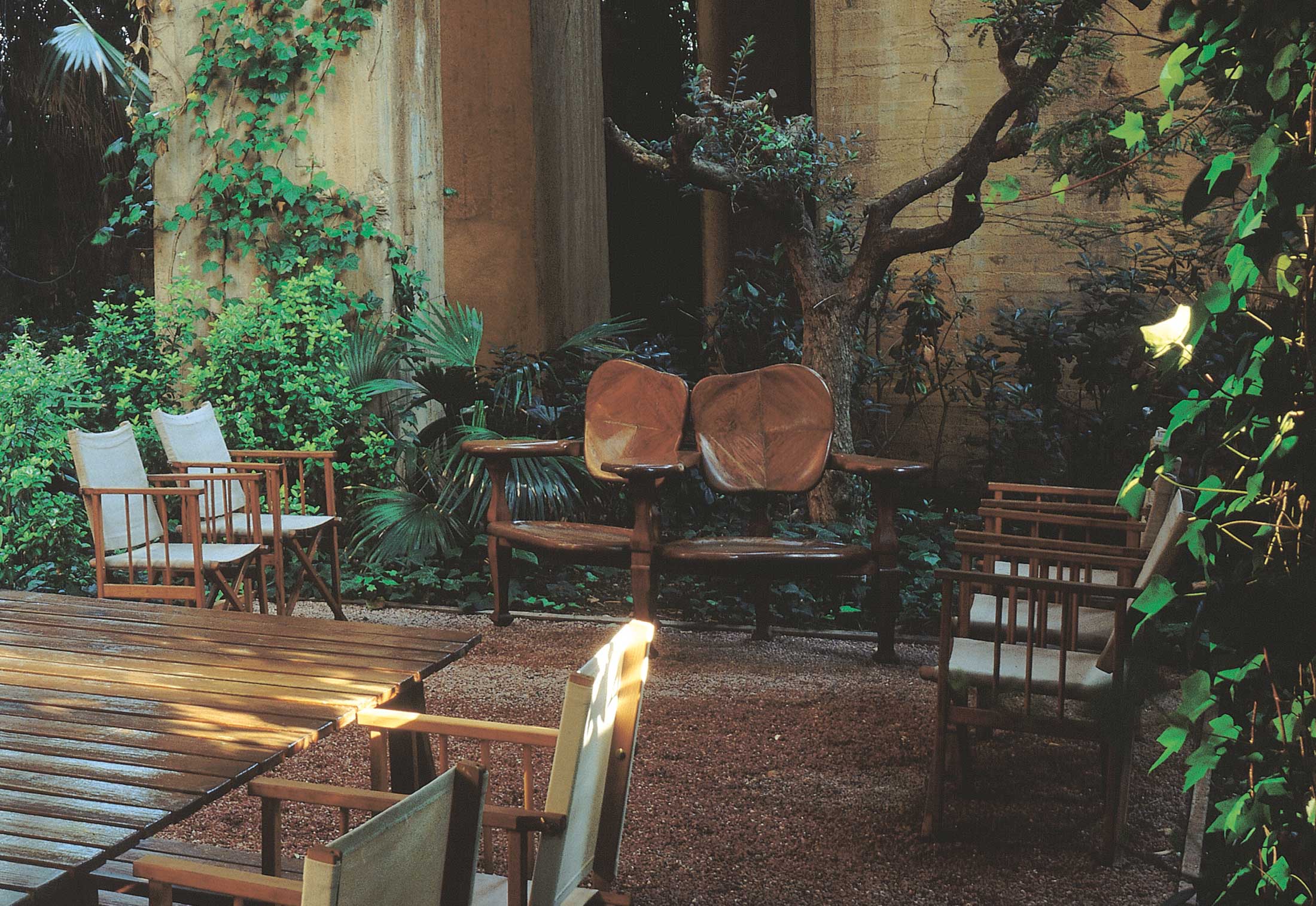 华体会体育官方在线官网 - 坐具|休闲椅|办公家具|华体会体育官方在线官网家具|Calvet bench 实木椅子/实木沙发