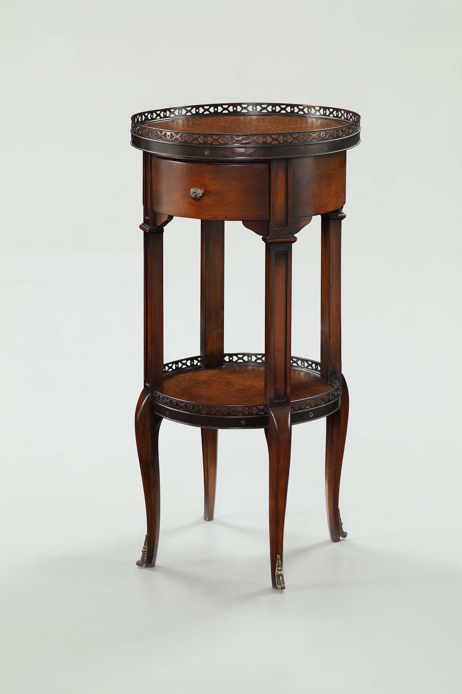 [华体会体育官方在线官网 - 储物|装饰架|办公家具|华体会体育官方在线官网家具|铜花边电话架]