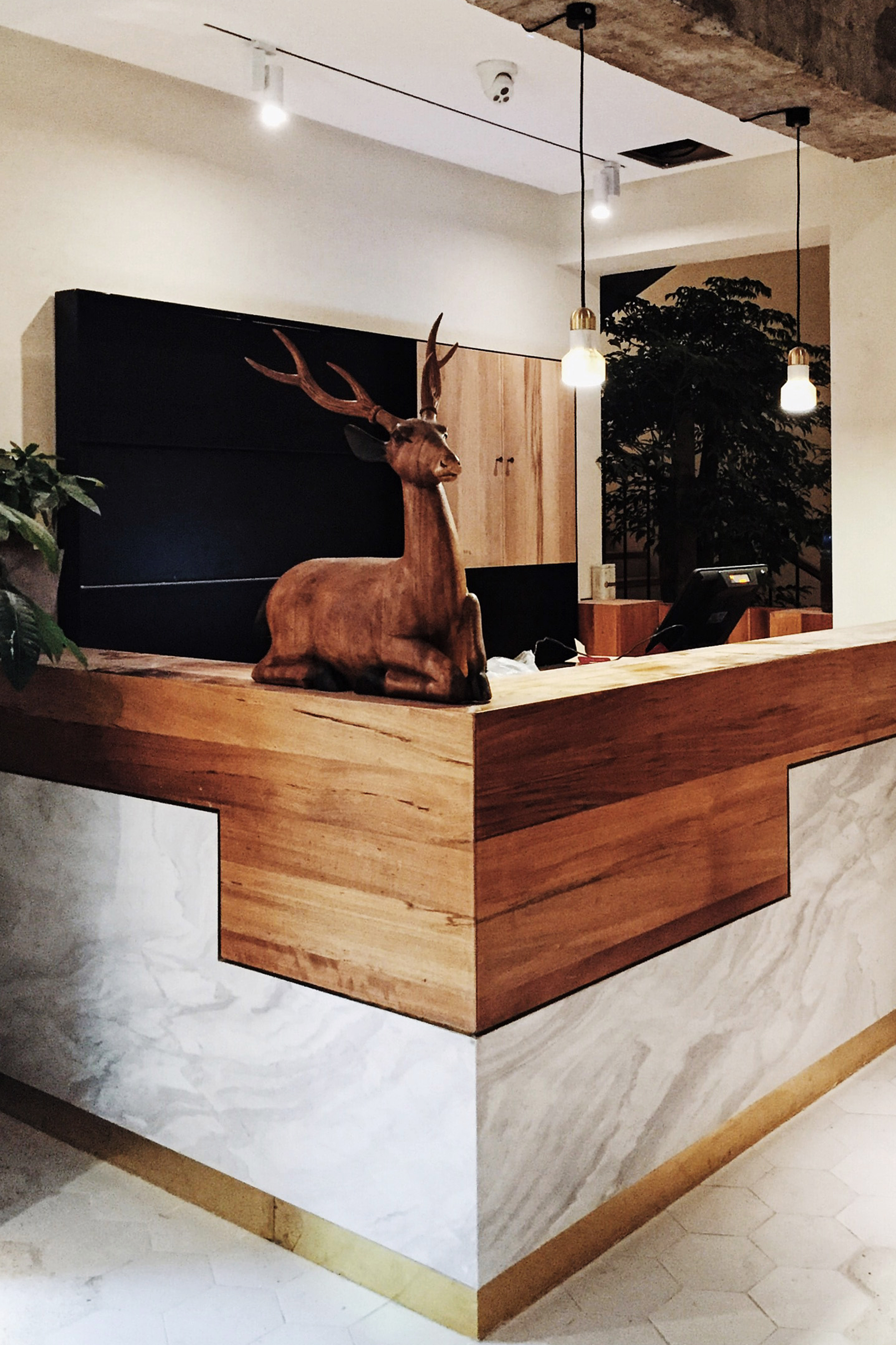 华体会体育官方在线官网 - 灯饰|吊灯|办公家具|华体会体育官方在线官网家具|吊灯-且