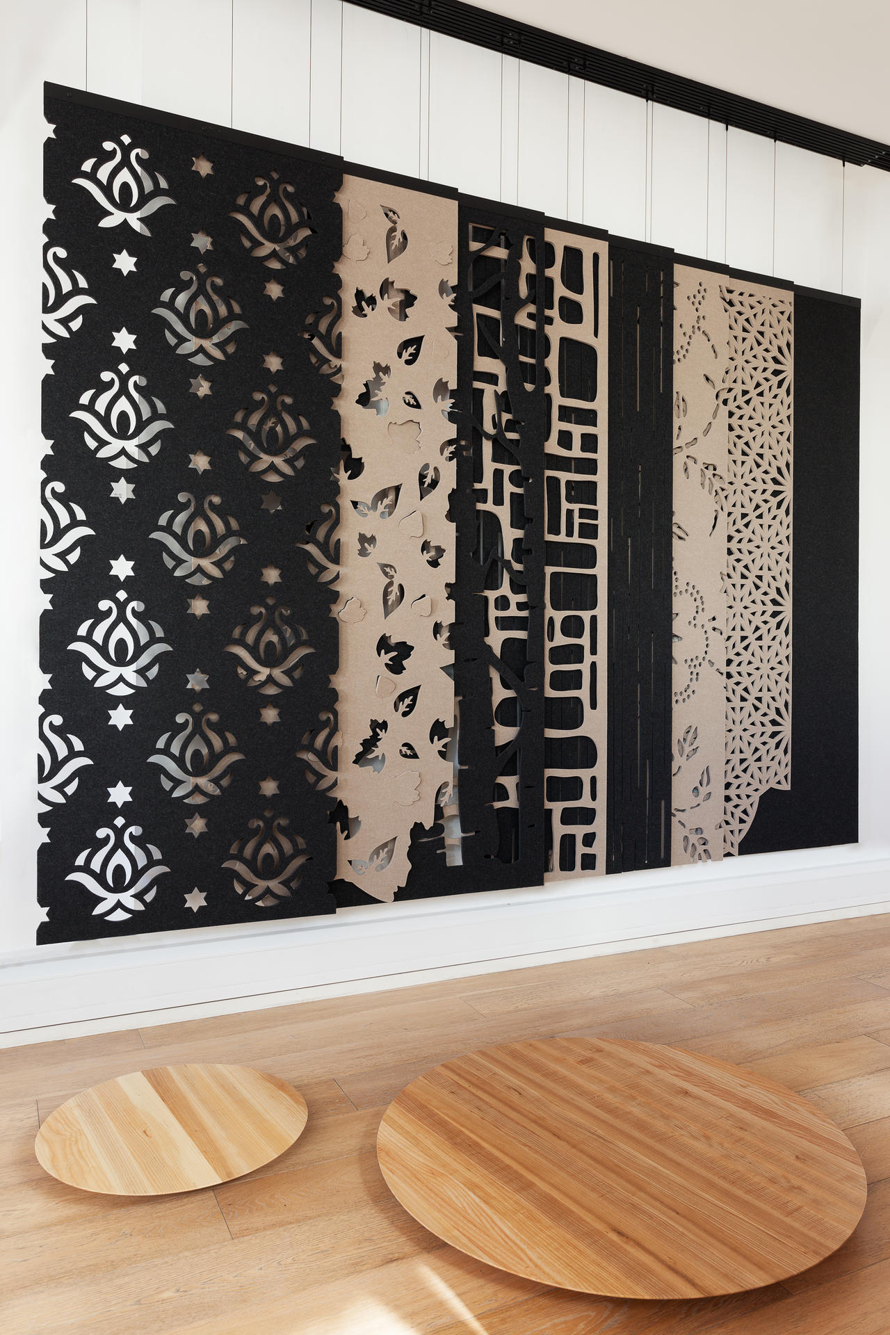 华体会体育官方在线官网 - 附件|装饰画/墙饰|办公家具|华体会体育官方在线官网家具|挂毡房隔板