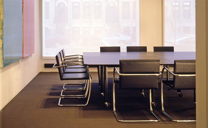 办公椅|现代真皮会议椅|办公家具|华体会体育官方在线官网家具|扁钢框架布尔诺椅