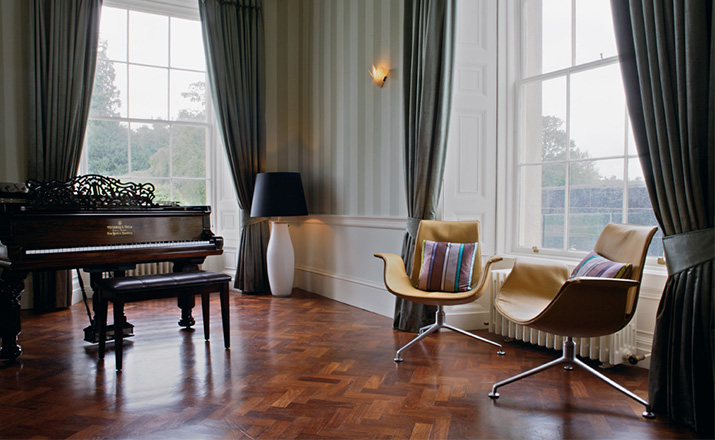 华体会体育官方在线官网 - 坐具|任务椅|办公家具|华体会体育官方在线官网家具|天鹅椅