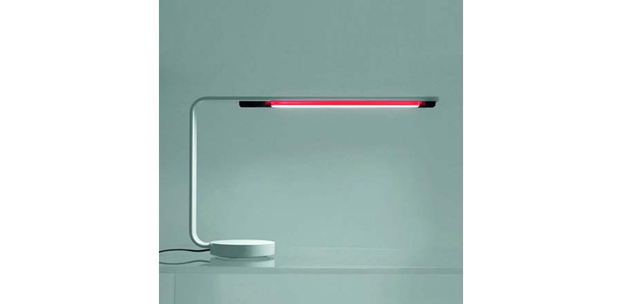 [华体会体育官方在线官网 - 灯饰|台灯|办公家具|华体会体育官方在线官网家具|One Line Tavolo 五金台灯]