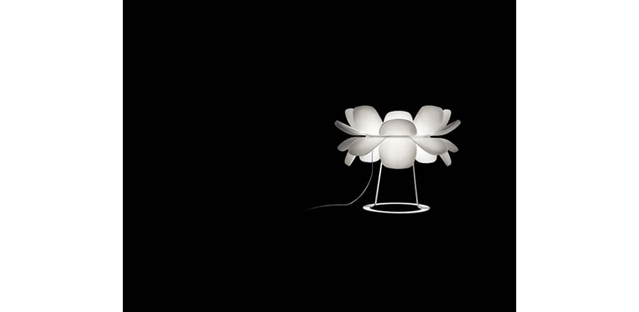 [华体会体育官方在线官网 - 灯饰|台灯|办公家具|华体会体育官方在线官网家具|Infiore现代亚克力台灯]