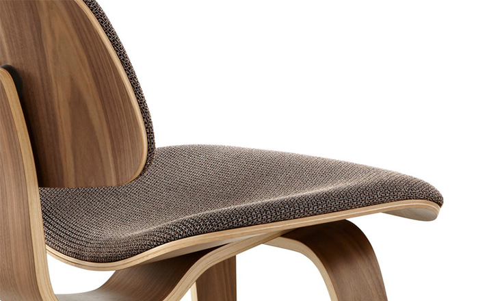 华体会体育官方在线官网 - 坐具|餐椅|办公家具|华体会体育官方在线官网家具|伊姆斯软垫木制餐椅