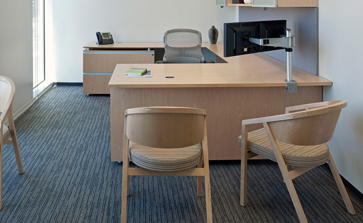 华体会体育官方在线官网 - 坐具|餐椅|办公家具|华体会体育官方在线官网家具|谢尔顿民德软垫扶手椅