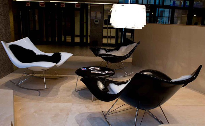 华体会体育官方在线官网 - 坐具|休闲椅|办公家具|华体会体育官方在线官网家具|黄貂鱼摇摆椅