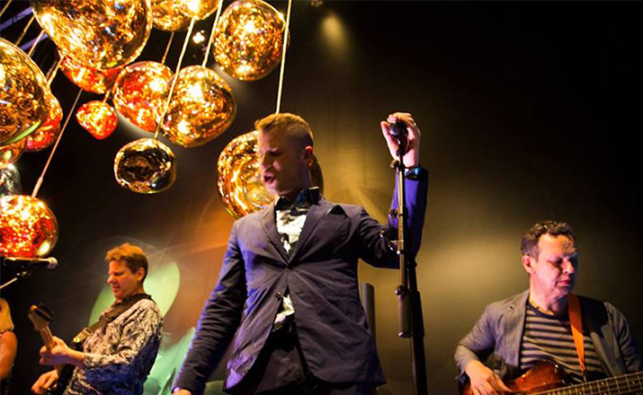 华体会体育官方在线官网 - 灯饰|吊灯|办公家具|华体会体育官方在线官网家具|融化的吊灯