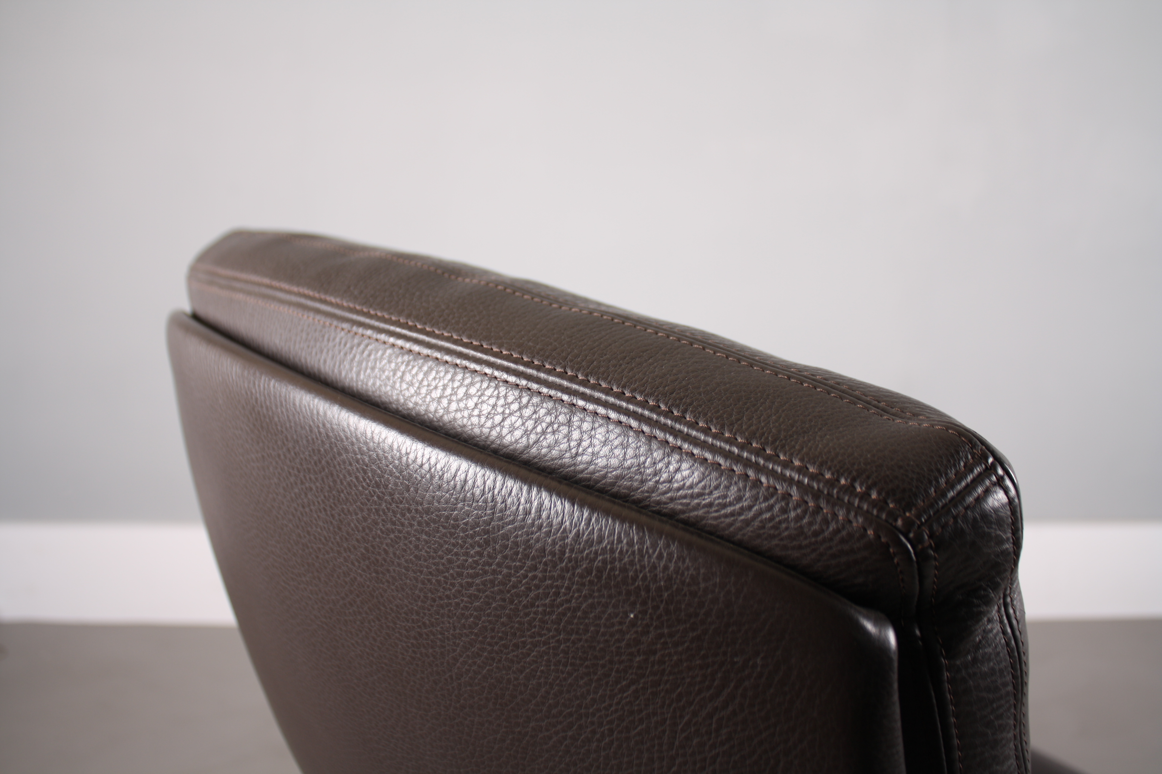 办公椅|现代真皮中班椅|办公家具|华体会体育官方在线官网家具|FK 86 Lounge.