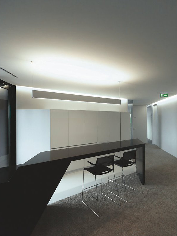 华体会体育官方在线官网 - 坐具|吧椅/凳子|办公家具|华体会体育官方在线官网家具|艾琳230/5 吧椅