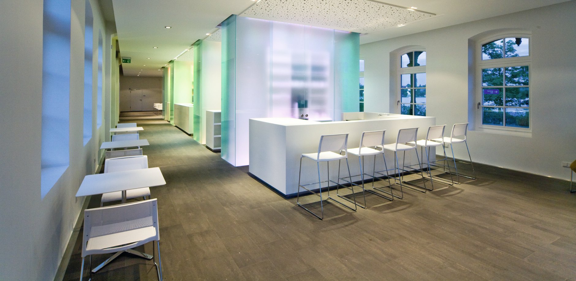 华体会体育官方在线官网 - 坐具|吧椅/凳子|办公家具|华体会体育官方在线官网家具|艾琳230/5 吧椅