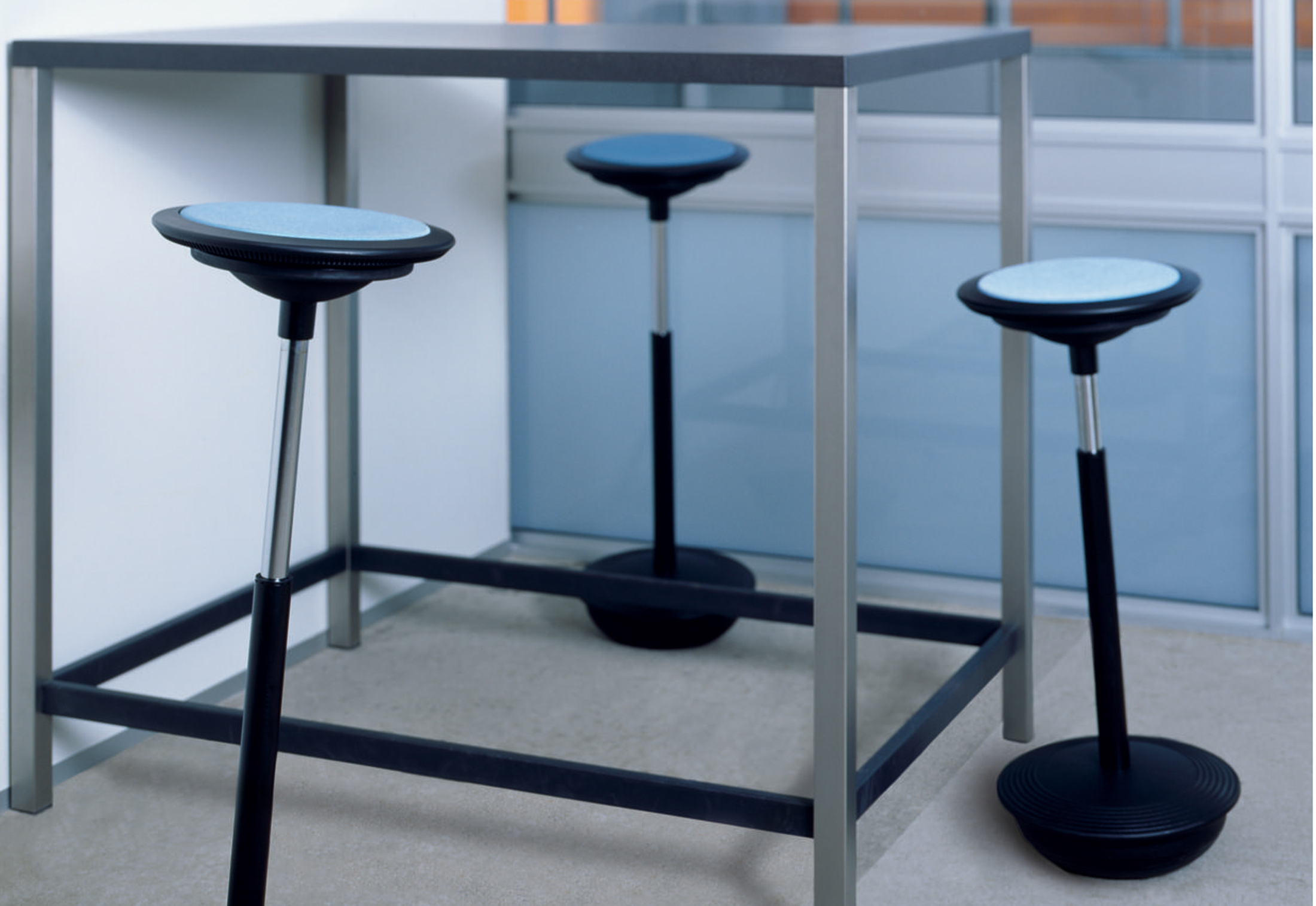 华体会体育官方在线官网 - 坐具|吧椅/凳子|办公家具|华体会体育官方在线官网家具|斯蒂茨摇摆凳